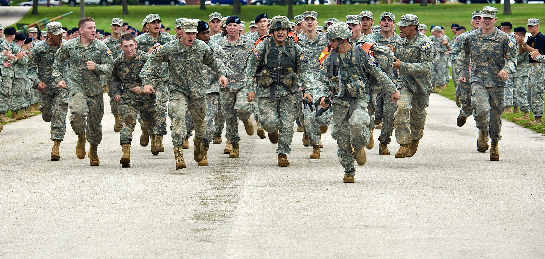 ミリタリー Walking U.S Army Sergeant CYBER SNAPSHOT: Sgt. Ivan Oseguera | Article | The United