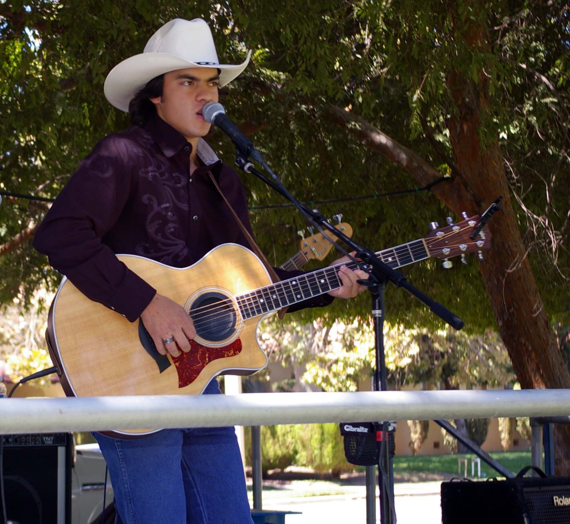 Country music performer Buck Ford puts on a show during the 39th Annual March Air Reserve Base Military Appreciation Picnic, Sept. 18, 2010.  (U.S. Air Force photo by 2nd Lt. Zach Anderson)
