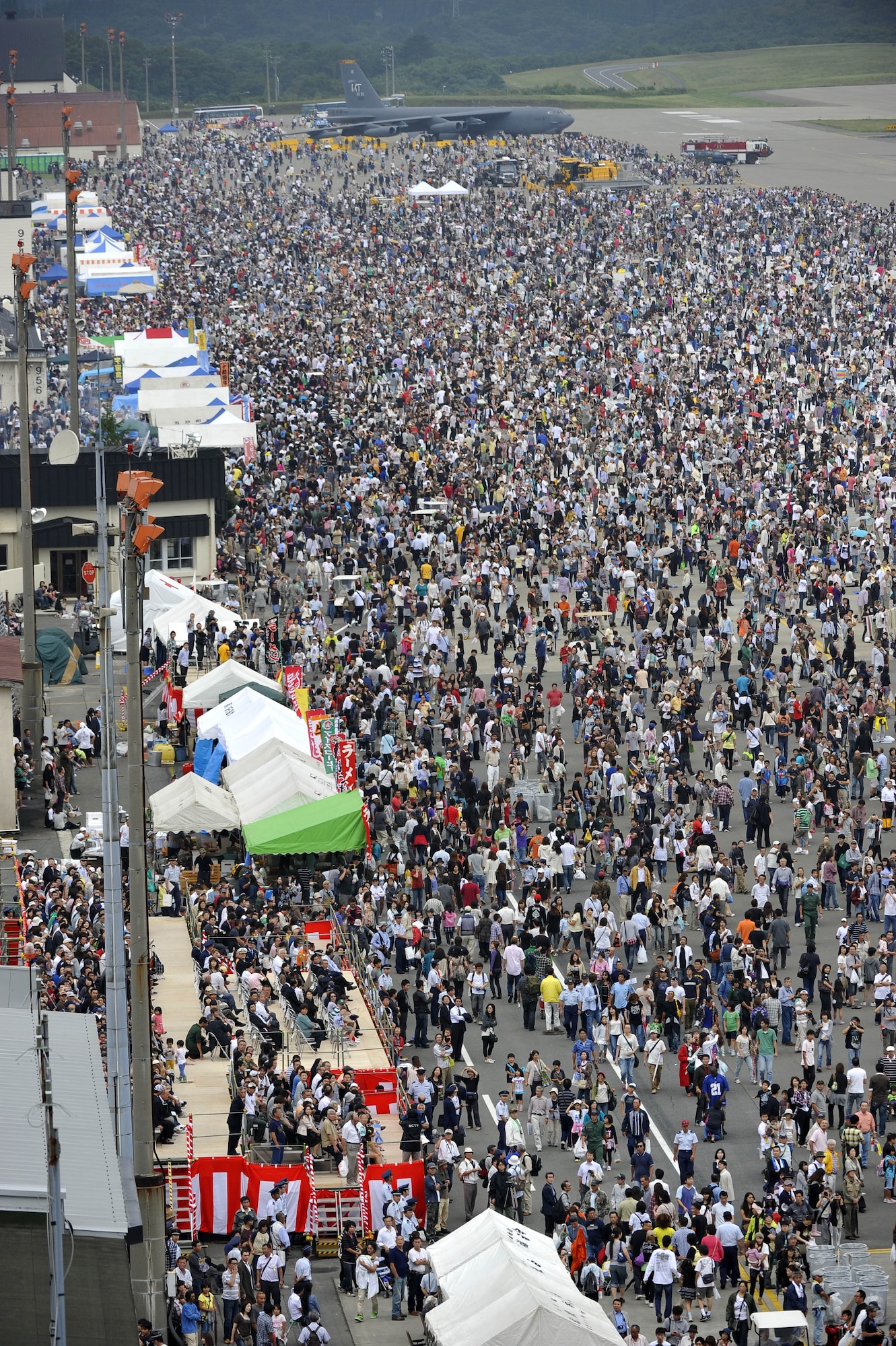 An estimated 100,000 people attended Misawa Air Festival 2010 Sept. 19, at Misawa Air Base, Japan. (U.S. Air Force photo/Staff Sgt. Chad Strohmeyer)