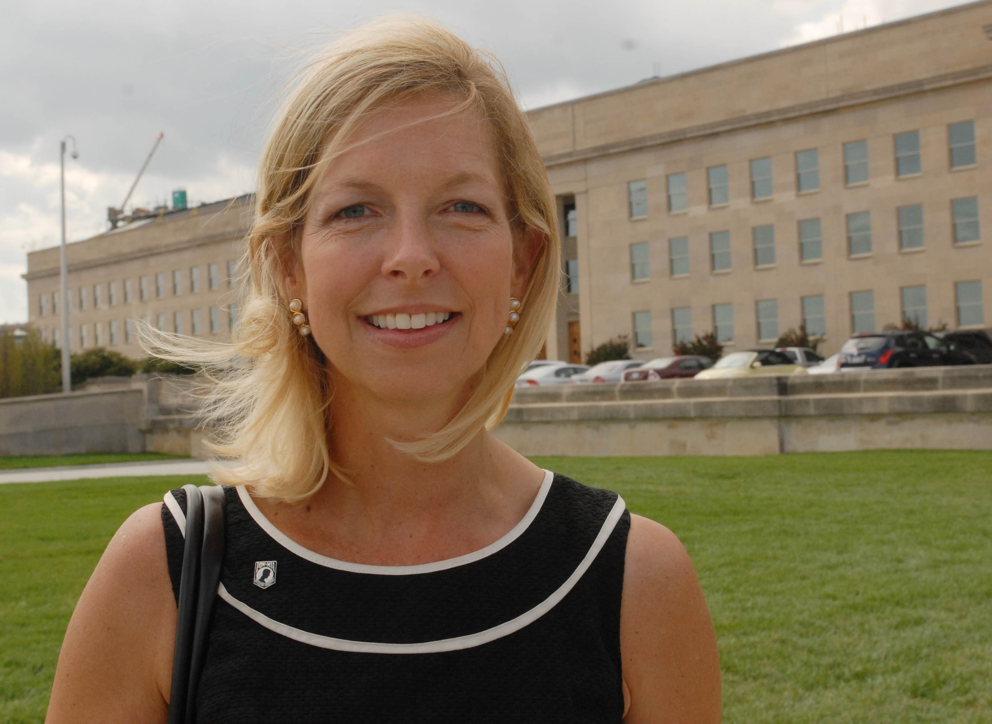 Colleen Shine brought a message of hope to the National POW/MIA Recognition Day ceremony at the Pentagon, Sept. 17, 2010. The recovery of her father, Lt. Col. Anthony Shine, after 24 years demonstrates to all families of missing servicemembers that “answers are possible,” she said. (Defense Department photo/Elaine Wilson)
