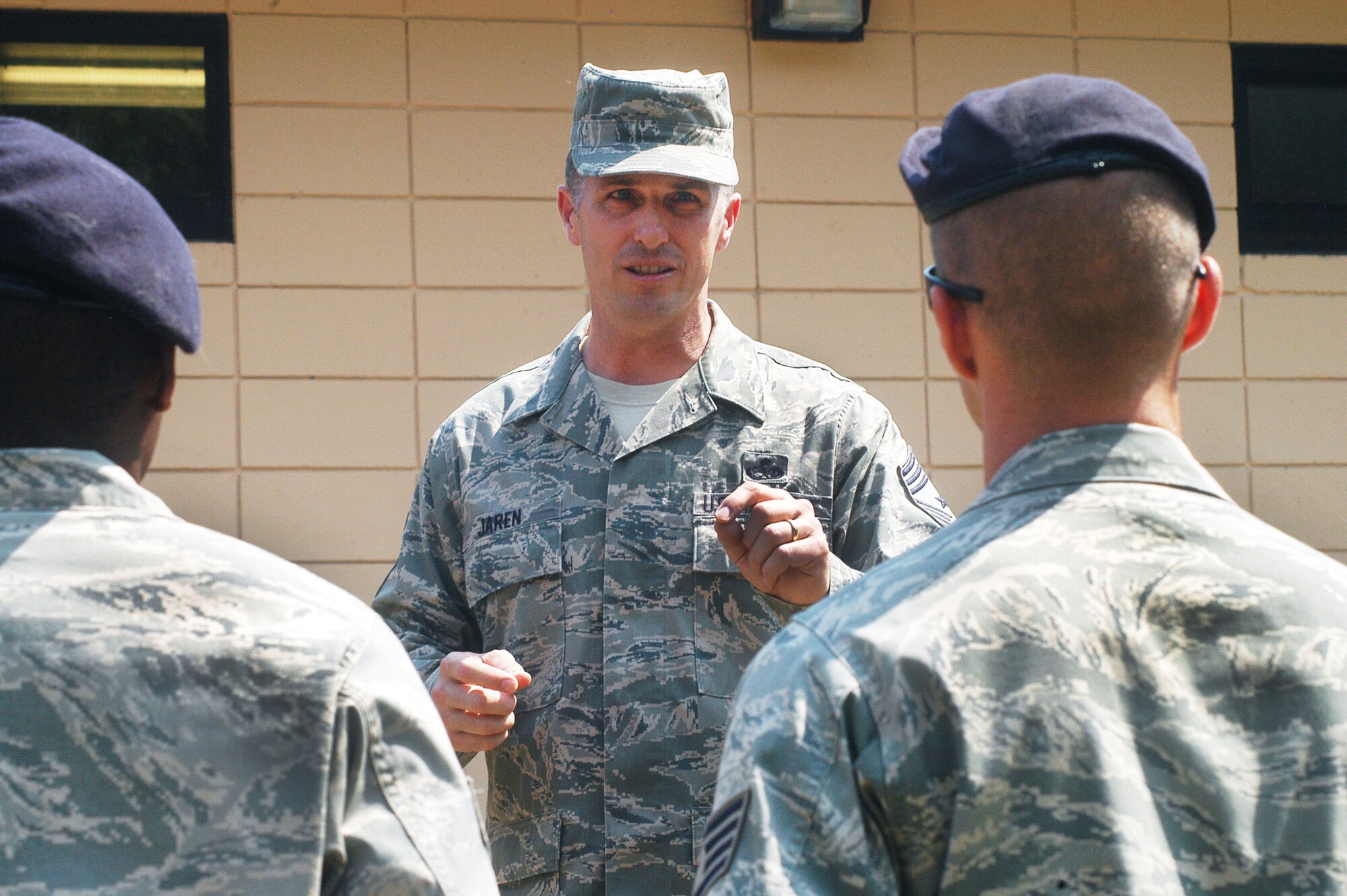 AFMC Command Chief Master Sgt. Eric Jaren talks to 78th Security Forces members during his visit to Robins. U. S. Air Force photo by Sue Sapp