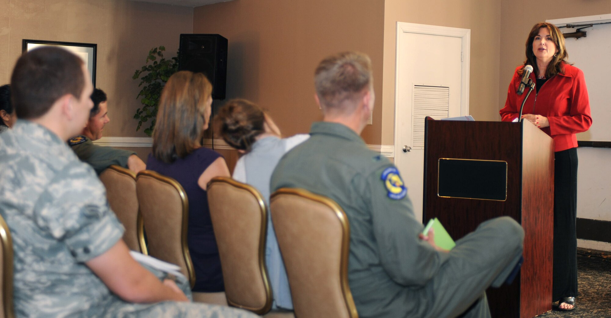 SEYMOUR JOHNSON AIR FORCE BASE, N.C. – Ellie Kay offers members of the Seymour Johnson community tips for managing their finances and saving money during a seminar here Sept. 16, 2010. Mrs. Kay is a best-selling author of 14 books, a financial expert featured on ABCs “Good Money” and an Air Force spouse. More than 100 military members and civilians attended the one-day event.  (U.S. Air Force photo/Senior Airman Mackenzie Lang)