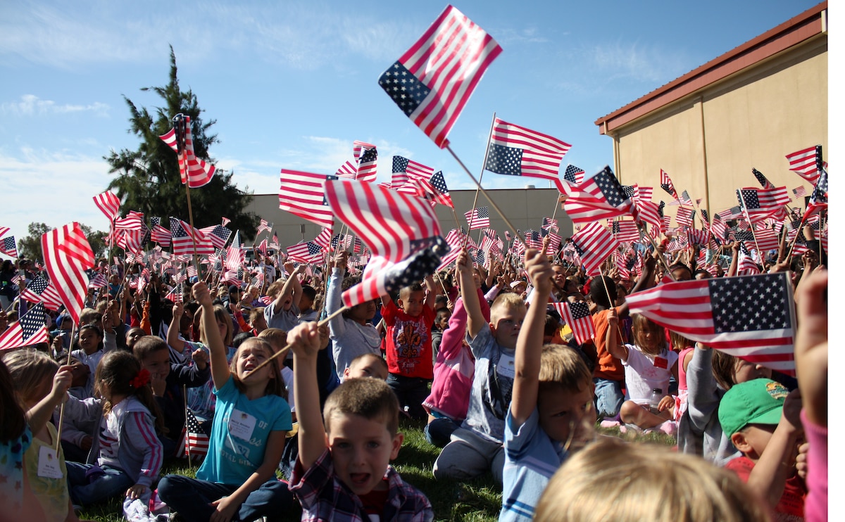 Travis Week thanks Solano > Air Mobility Command > Article Display