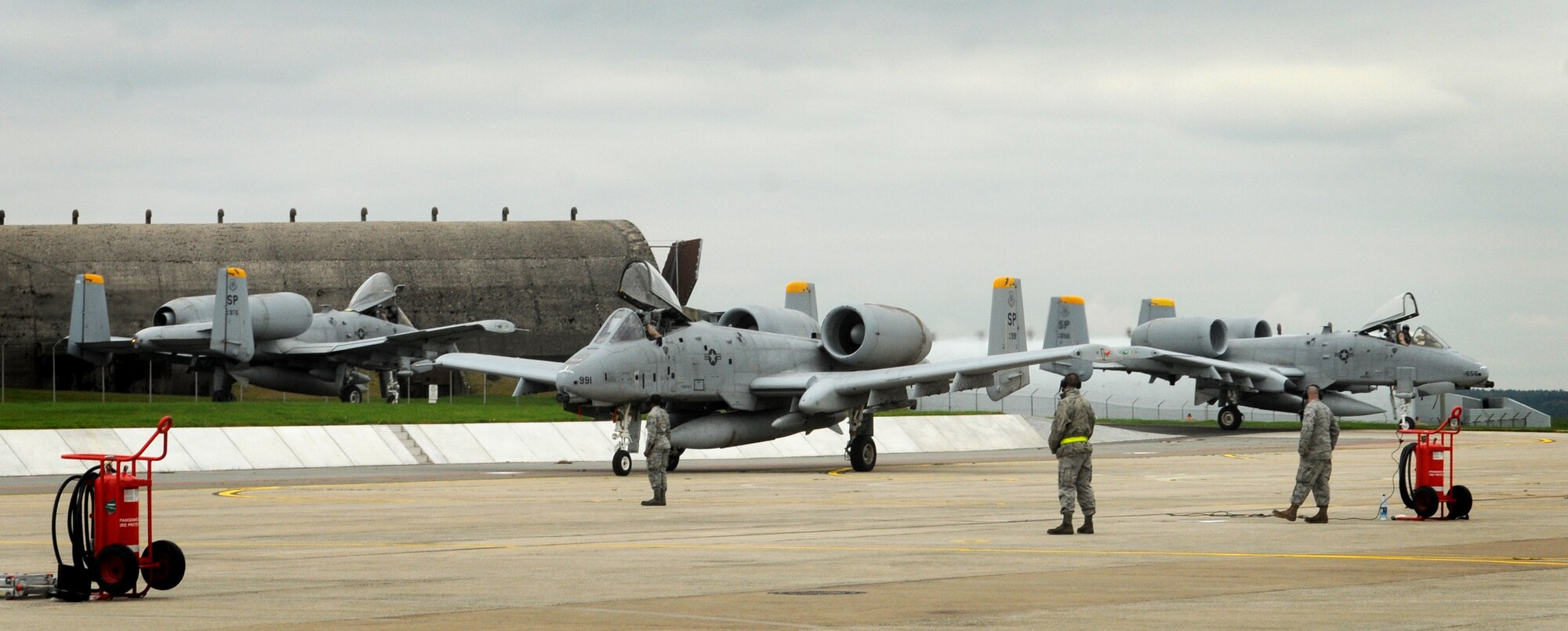 SPANGDAHLEM AIR BASE, Germany – A-10 Thunderbolt IIs from the 81st fighter squadron taxi onto ramps one and two Sept. 27 as they return to Spangdahlem Air Base after a five-month deployment to Kandahar, Afghanistan. (U.S. Air Force photo/Staff Sgt. Benjamin Wilson)