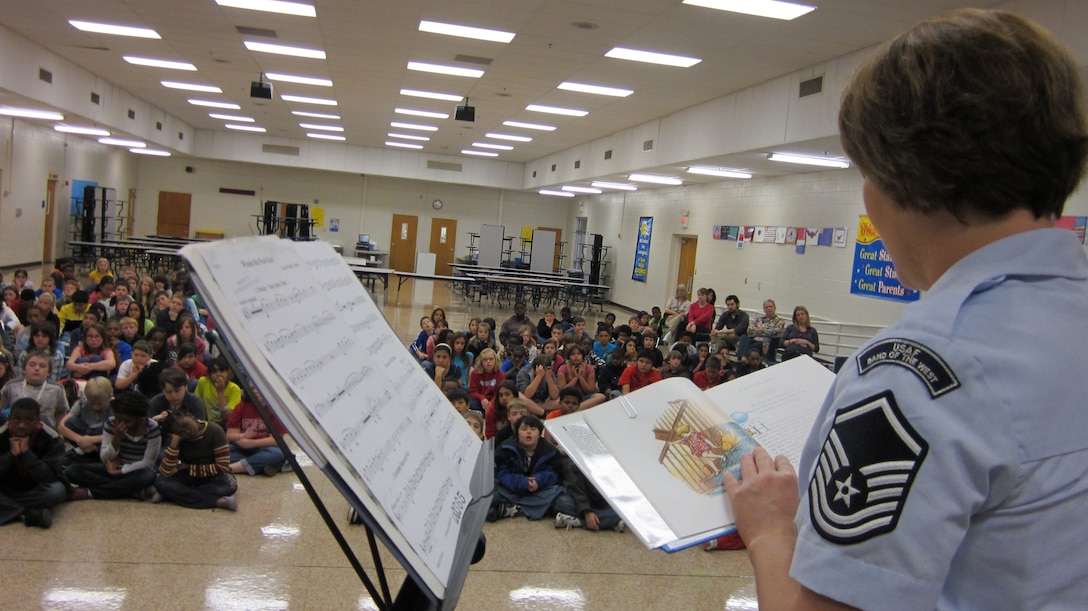 MSgt Cindy Bailey reads at story to students at Donna Park Elementary School in Hurst, TX on March 30, 2011.