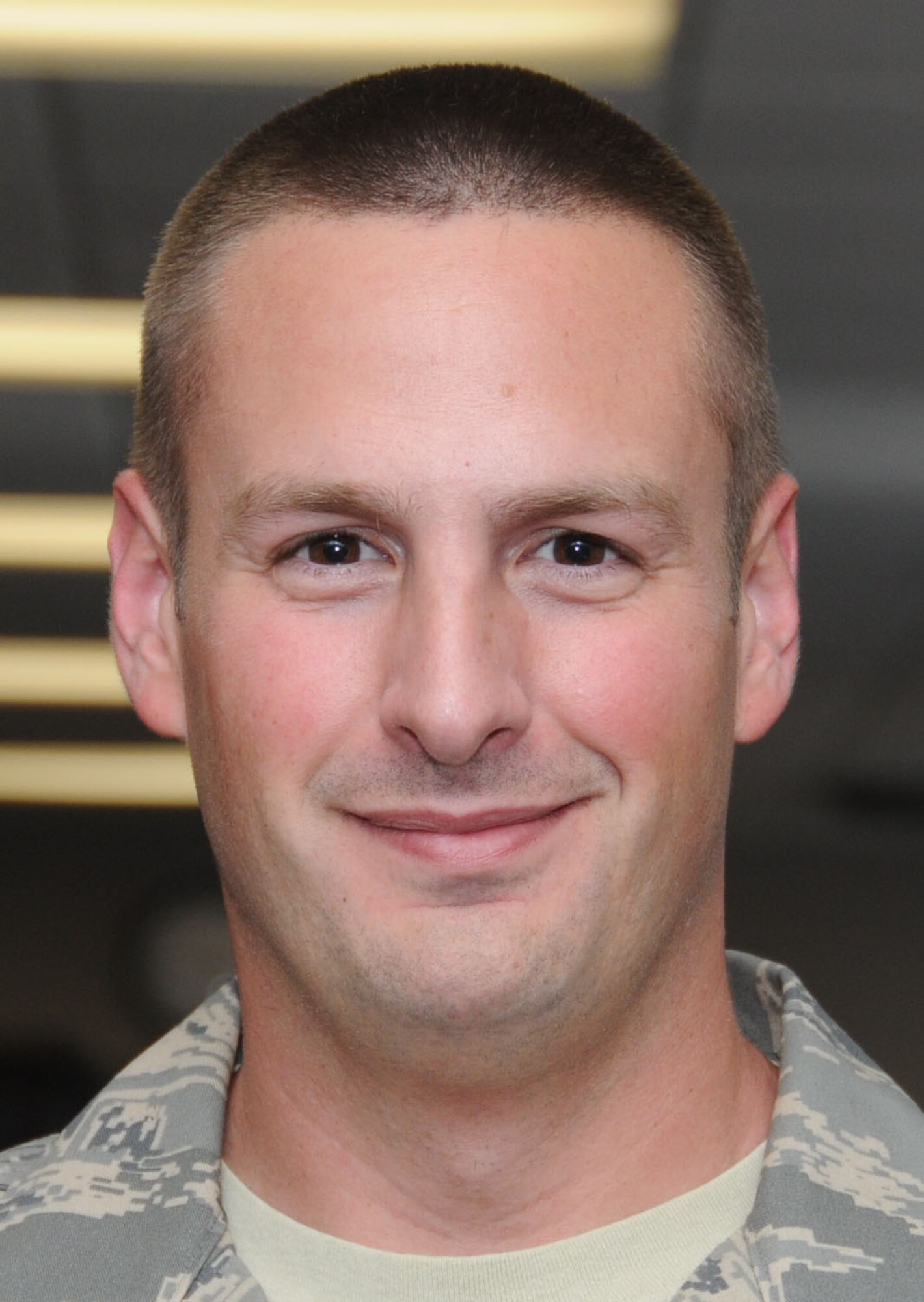 Command post instructor —Tech. Sgt. Donald Allen, 334th TRS command post
apprentice course instructor.  (U.S. Air Force photo by Kemberly Groue)