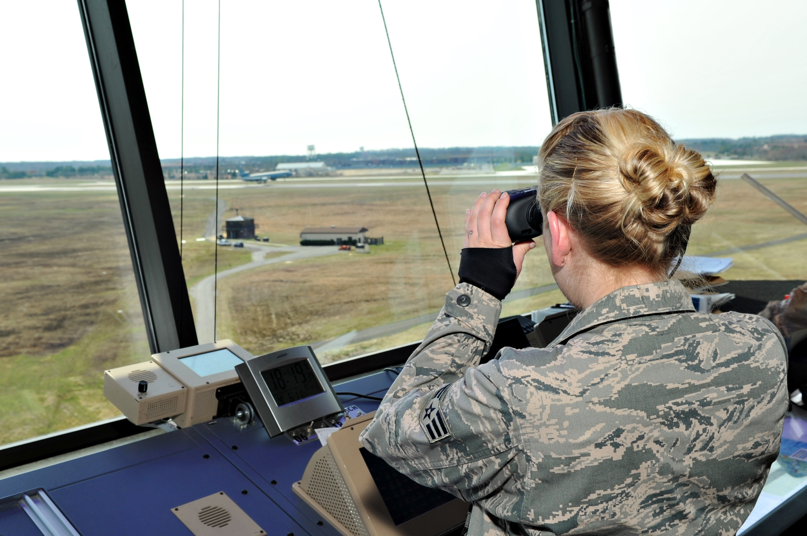 ATC controllers: 'Not your average couple' at Joint Base MDL > Air ...