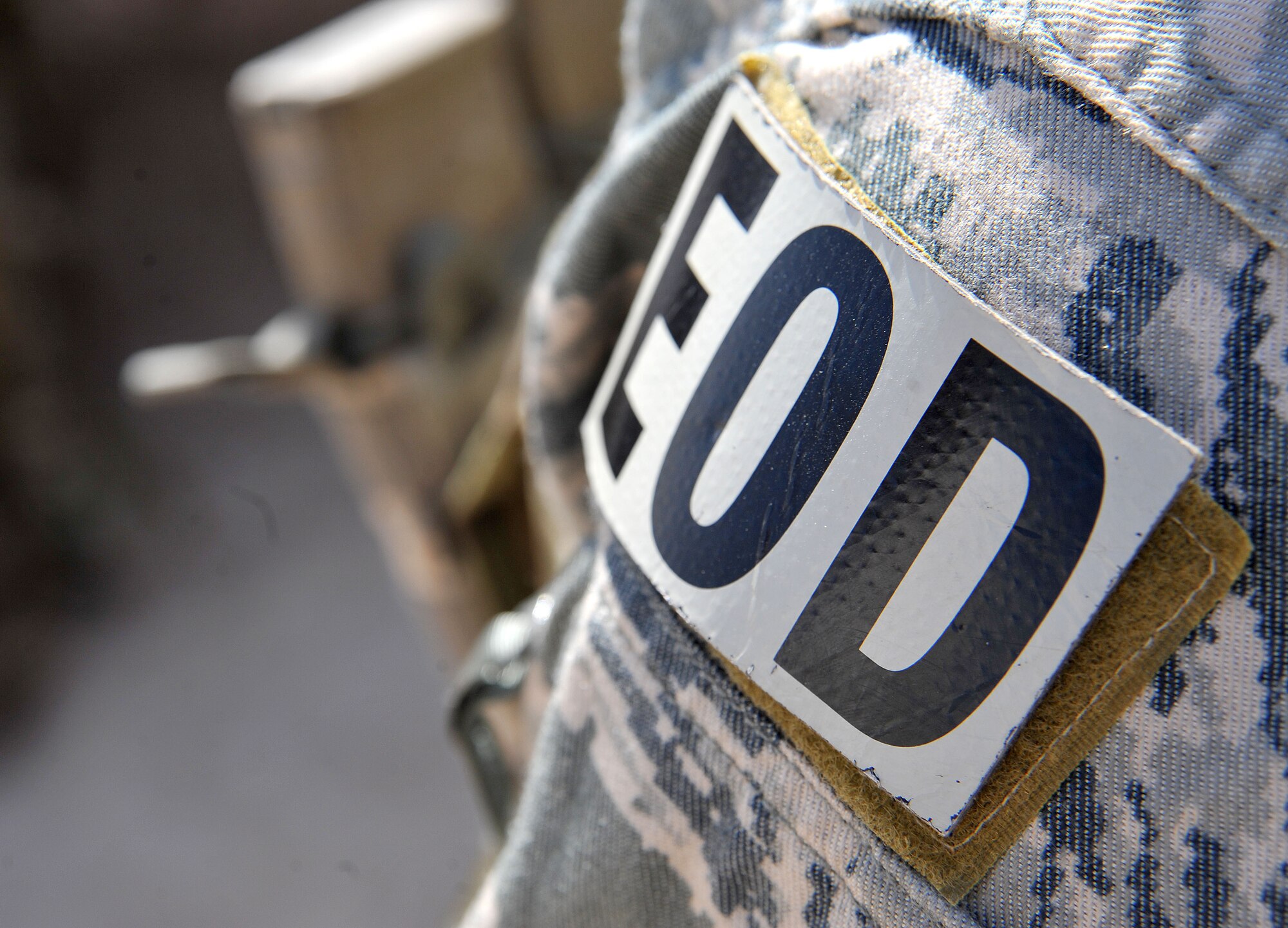 U.S. Air Force explosive ordnance disposal technicians at Ali Air Base, Iraq, frequently train to prepare for outside the wire missions. (U.S. Air Force photo by Senior Airman Andrew Lee/Released) 