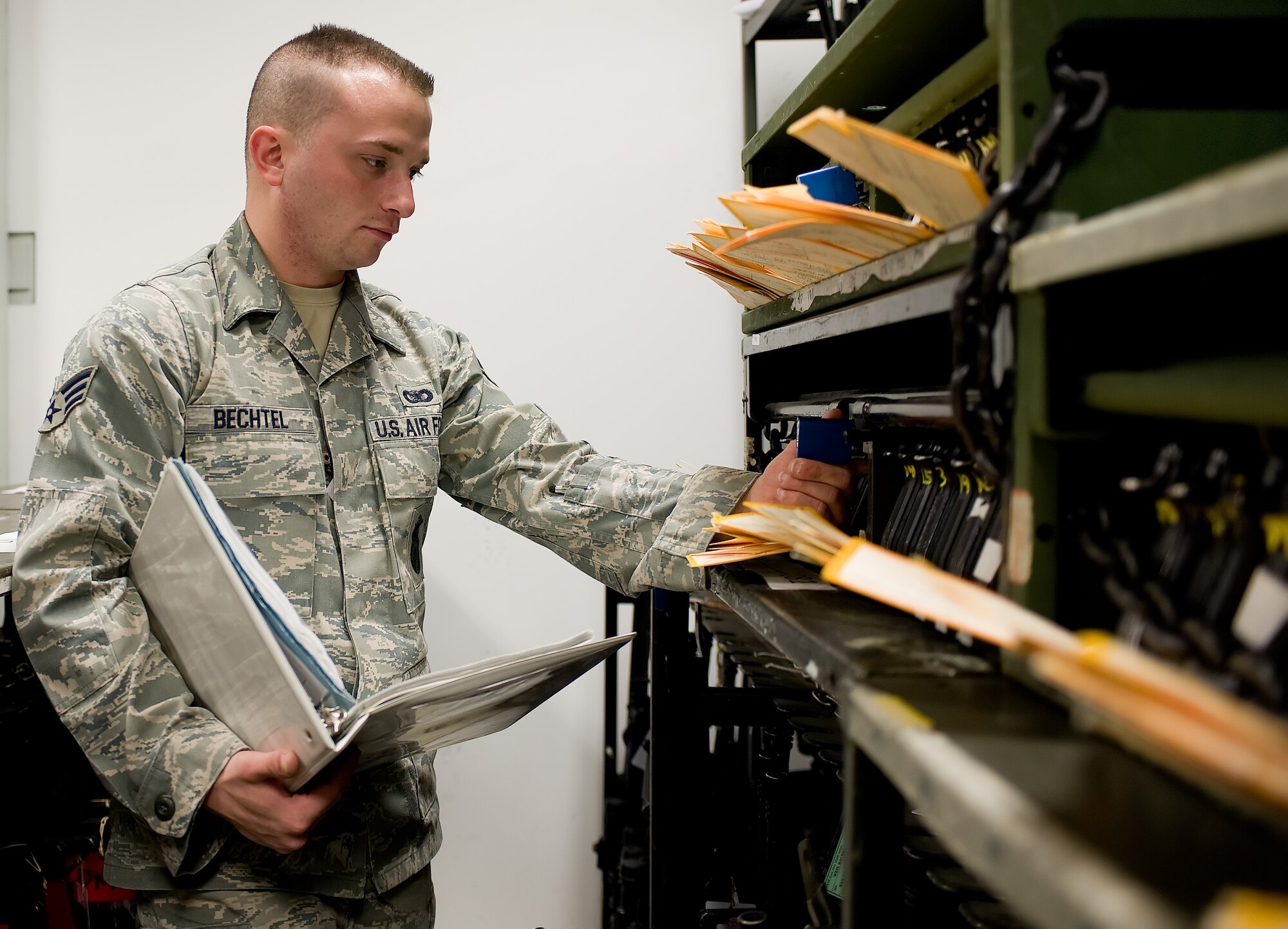 (U.S. Air Force photo by Steve Kotecki)