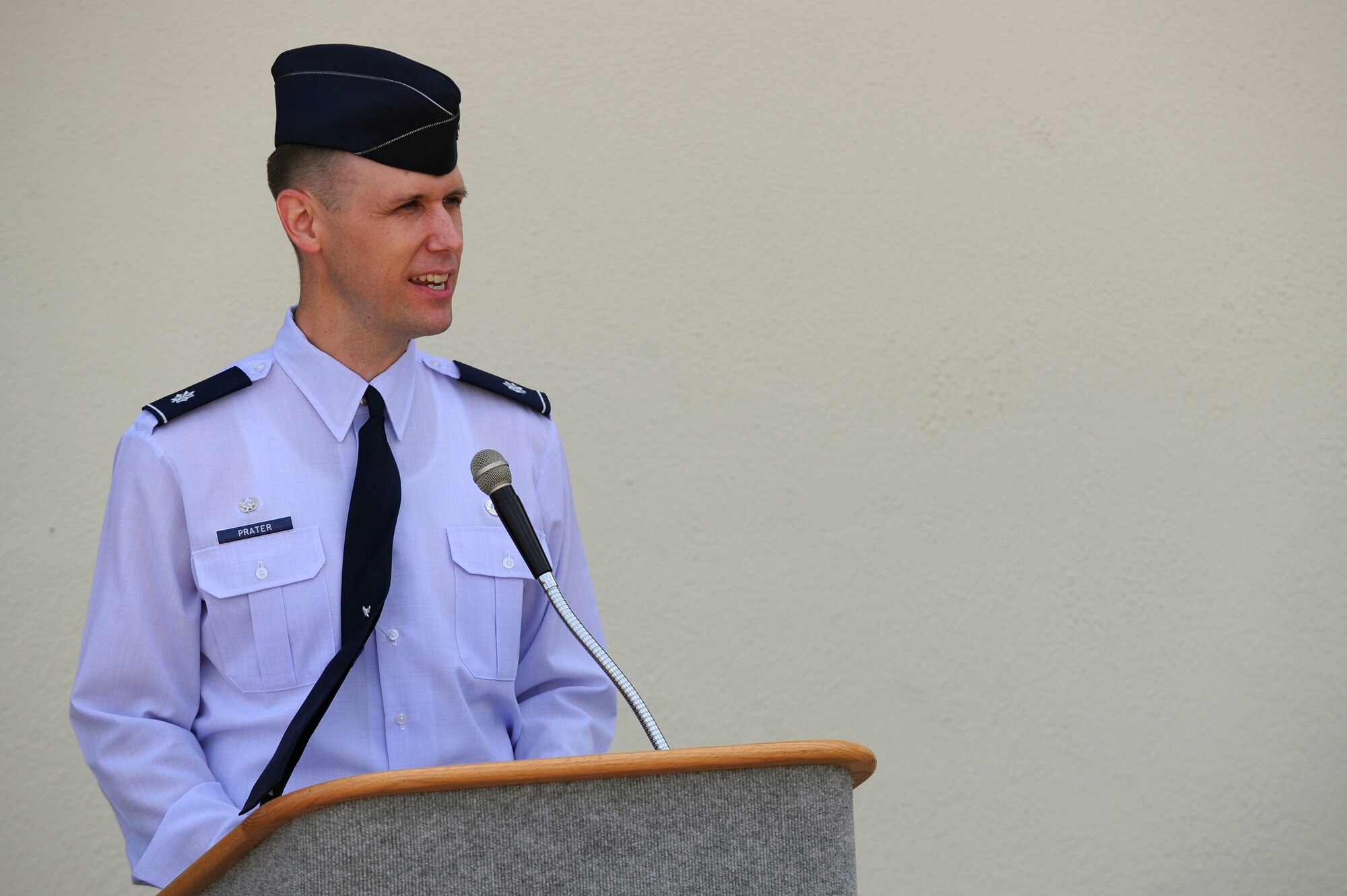 VANDENBERG AIR FORCE BASE, Calif. --  Lt. Col. Shane Prater, the 30th Force Support Squadron commander, speak at the base library during National Library Week here Monday, Apr. 11, 2011.  The event was kicked off with children catching a stuffed animal, the Reading Bug.  (U.S. Air Force photo/Staff Sgt. Andrew Satran) 

 