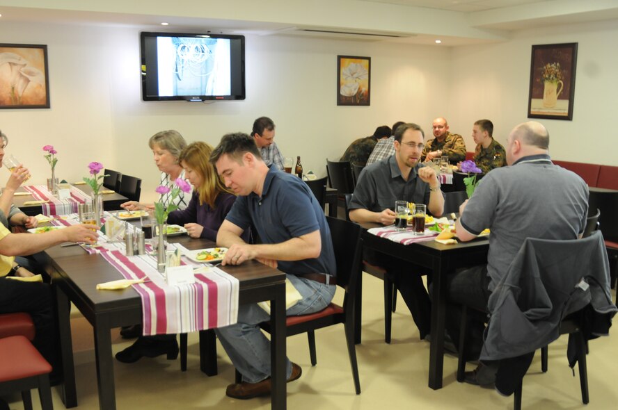 The Deutsches Haus restaurant got a new interior look with new furniture after being closed for three months for renovation works. Reservations are recommended for lunch time.
