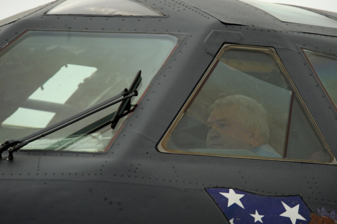 BARKSDALE AIR FORCE BASE, La - General-Colonel Alexander Nikolayevich Zelin,
Commander-in-Chief of the Russian Federation Air Force, sits in the cockpit
of a B-52 during his visit to Air Force Global Strike Command April 4. The
Russian Air Chief received an overview of Air Force Global Strike Command's
mission as part of the Chief of Staff of the Air Force's counterpart visit
program.   (U.S. Air Force photo/Master Sgt. Corey A. Clements)