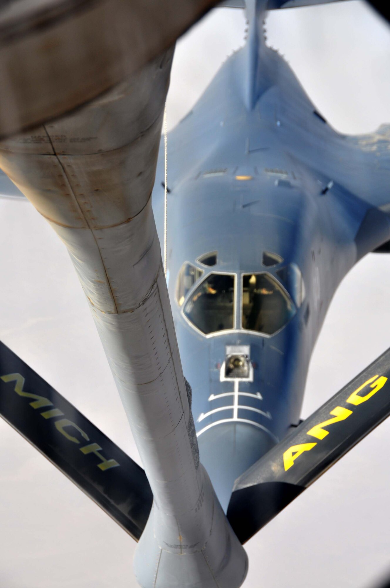 A B-1 Lancer prepares to receive fuel from a KC-135 during a refueling mission over Afghanistan.  (U.S. Air Force photos/Staff Sgt. Christian Jadot)