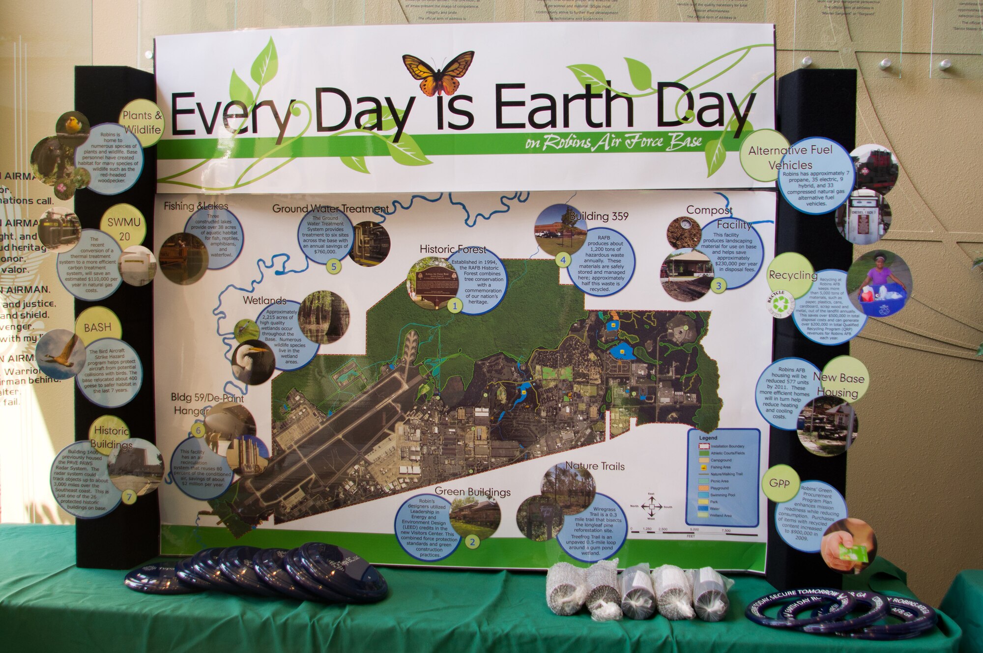 An Earth Day display highlights Earth Day 2011 events for the base and local community April 19 at Headquarters Air Force Reserve Command on Robins AFB, Ga. (U.S. Air Force photo by Staff Sgt. Alexy Saltekoff)