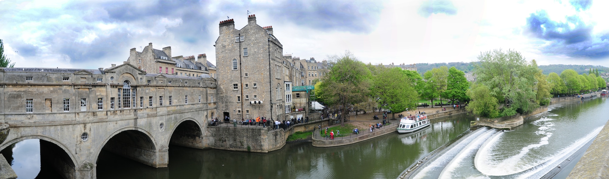 BATH, England – The River Avon flows under the Pulteney Bridge through the City of Bath.  Participants on a RAF Lakenheath Information Tickets and Travel trip went on a walking tour of the City of Bath on April 16, 2011. The RAF Lakenheath ITT offers city breaks and guided walking tours monthly to destinations in the United Kingdom.  This panoramic view was made by merging four photos together. (U.S. Air Force photo illustration/Staff Sgt. Stephen Linch)