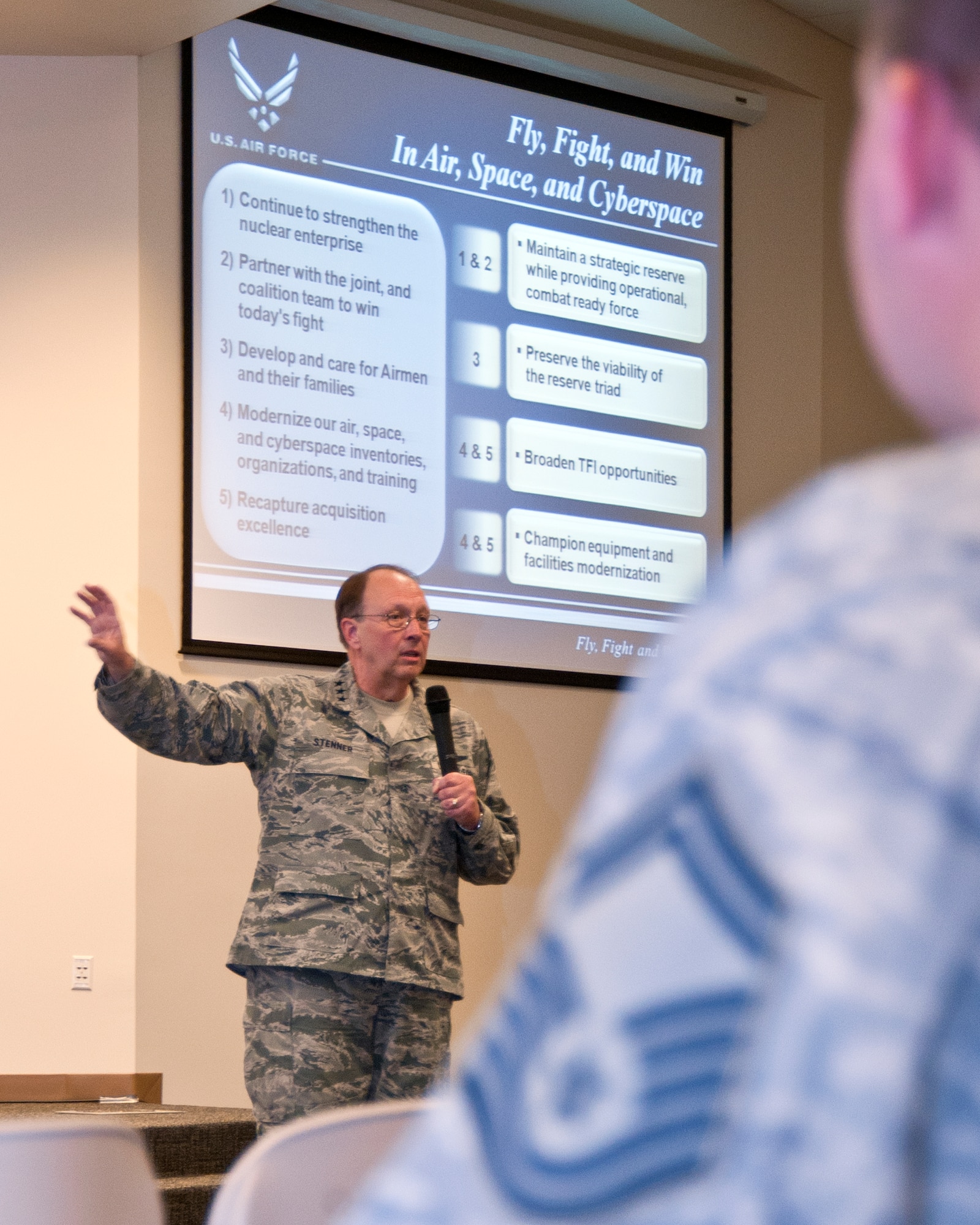 Lt. Gen. Charles Stenner, commander, Air Force Reserve Command, visits the 403rd Wing at Keesler Air Force Base, Miss., April 20 as part of his "mid-America" tour to AFRC bases. General Stenner stated the purpose of the "mid-America" tour is to visit and thereby understand a little better all the missions we in Air Force Reserve Command do. "This (tour) gives me an appreciation for the kinds of things we are doing and how we are doing it," said General Stenner. "I bring the message of what the Air Force Reserve is doing today, what it is I believe the Air Force Reserve needs to do tomorrow, and what it is we need to do with our active duty and guard partners." (U.S. Air Force photo by Maj. Heather Newcomb)