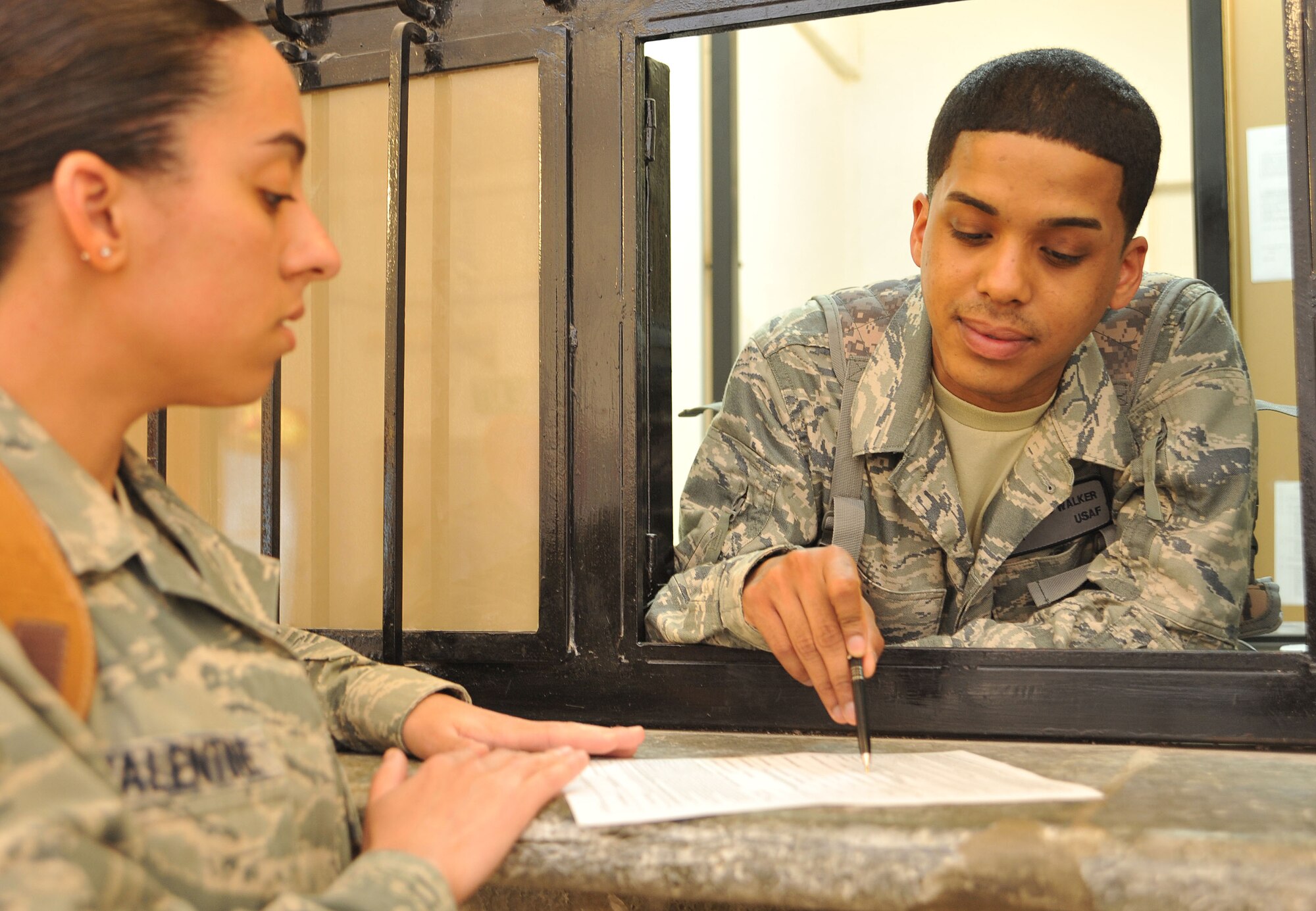 airman-delivers-cash-military-pay-services-to-soldiers-at-austere-locations-grand-forks-air-force-base-news
