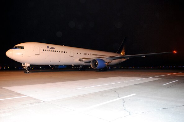 MISAWA AIR BASE, Japan – A Boeing 767 aircraft, dubbed the “Patriot Express,” arrives 22 April. More than 150 passengers returned to Misawa AB on the first flight after the voluntary authorized departure order was lifted by the Defense Department 15 April. (U.S. Air Force photo/Staff Sgt. Marie Brown) 

