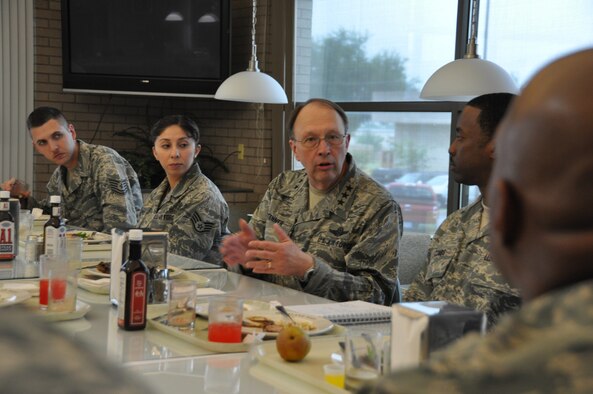Lt. Gen. Charles Stenner, Jr., commander of Air Force Reserve Command, headquartered at Robins Air Force Base, Ga., had lunch with 16 Airmen from 10th Air Force and the 301st Fighter Wing, April 21 at Moreland Hall Dining Facility, Naval Air Station Fort Worth Joint Reserve Base, Texas. General Stenner’s visit was part of his Mid-America tour that included stops at several Air Force bases in the Midwest and Southwest U.S. (U.S. Air Force photo/SrA Melissa Harvey)