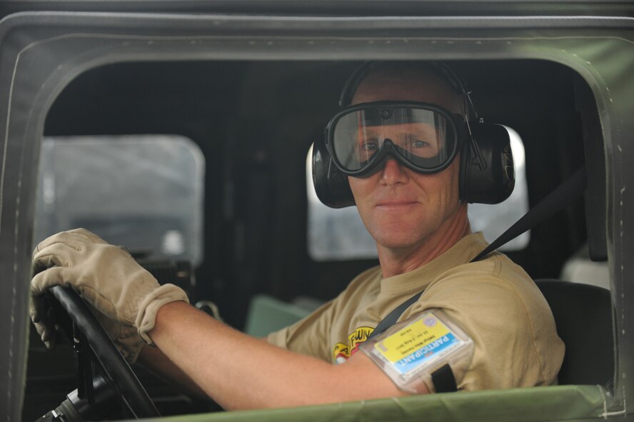 Reservists from the 439th Airlift Wing compete at the Rodeo airlift competition, held at Joint Base Lewis-McChord, Wash. Westover won the Knucklebuster award for the top maintenance unit in the Air Force. (US Air Force photo/2nd Lt. Andre Bowser) 