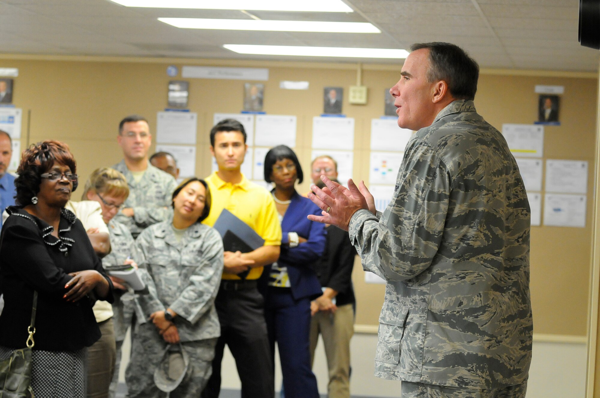Maj. Gen Robert McMahon, Center commander, speaks to AFSO21 Senior Leader Course participants. U. S. Air Force photo by Sue Sapp