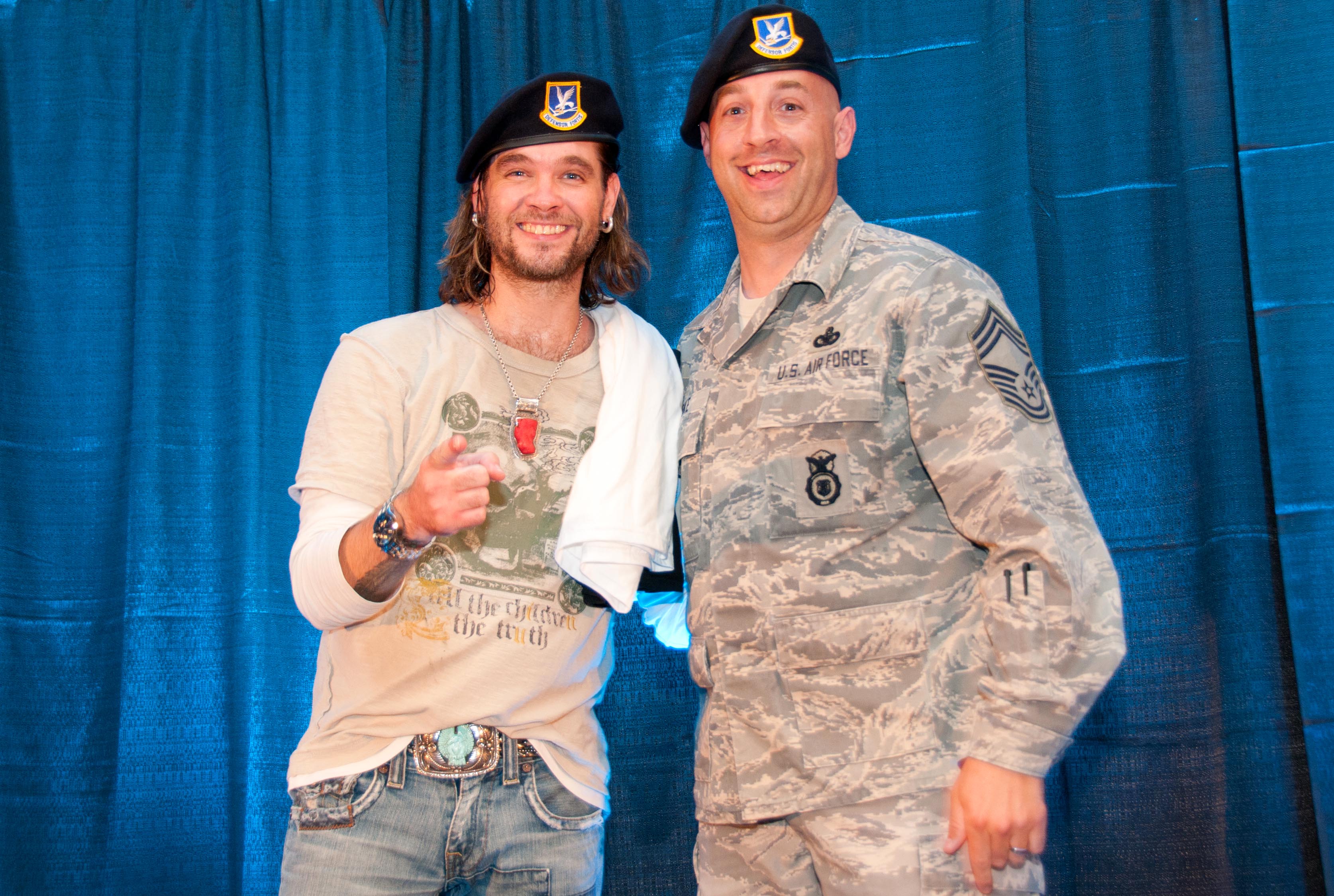 Bo Bice Rocks For 310 Msg Block Party