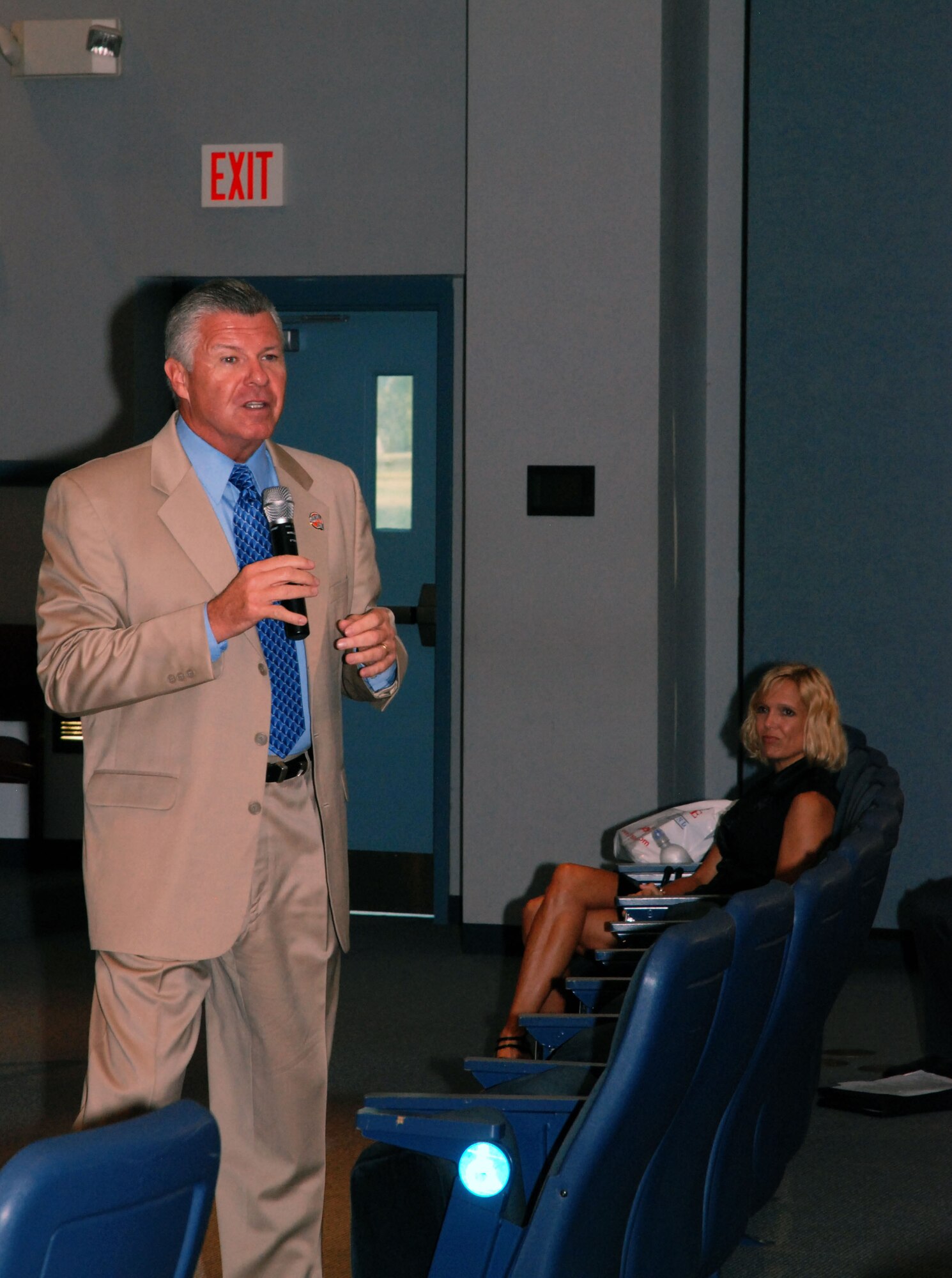 PTSD expert Bob Delaney spoke at Westover August 7.