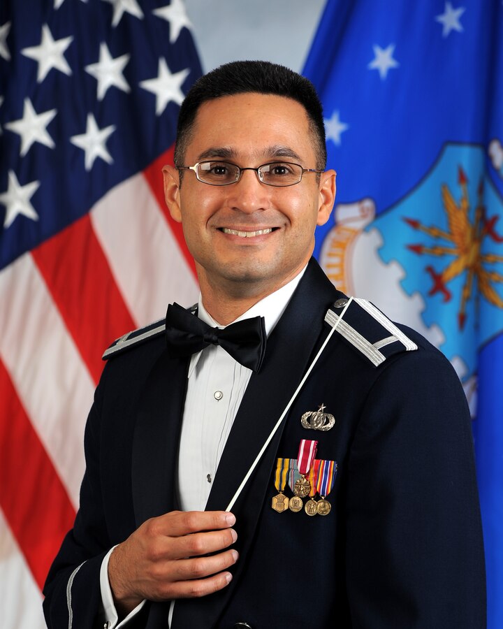 First Liutenant Rafael Toro-Quiñones is the Commander and Conductor of the USAF Heartland of America Band, Offutt AFB, NE