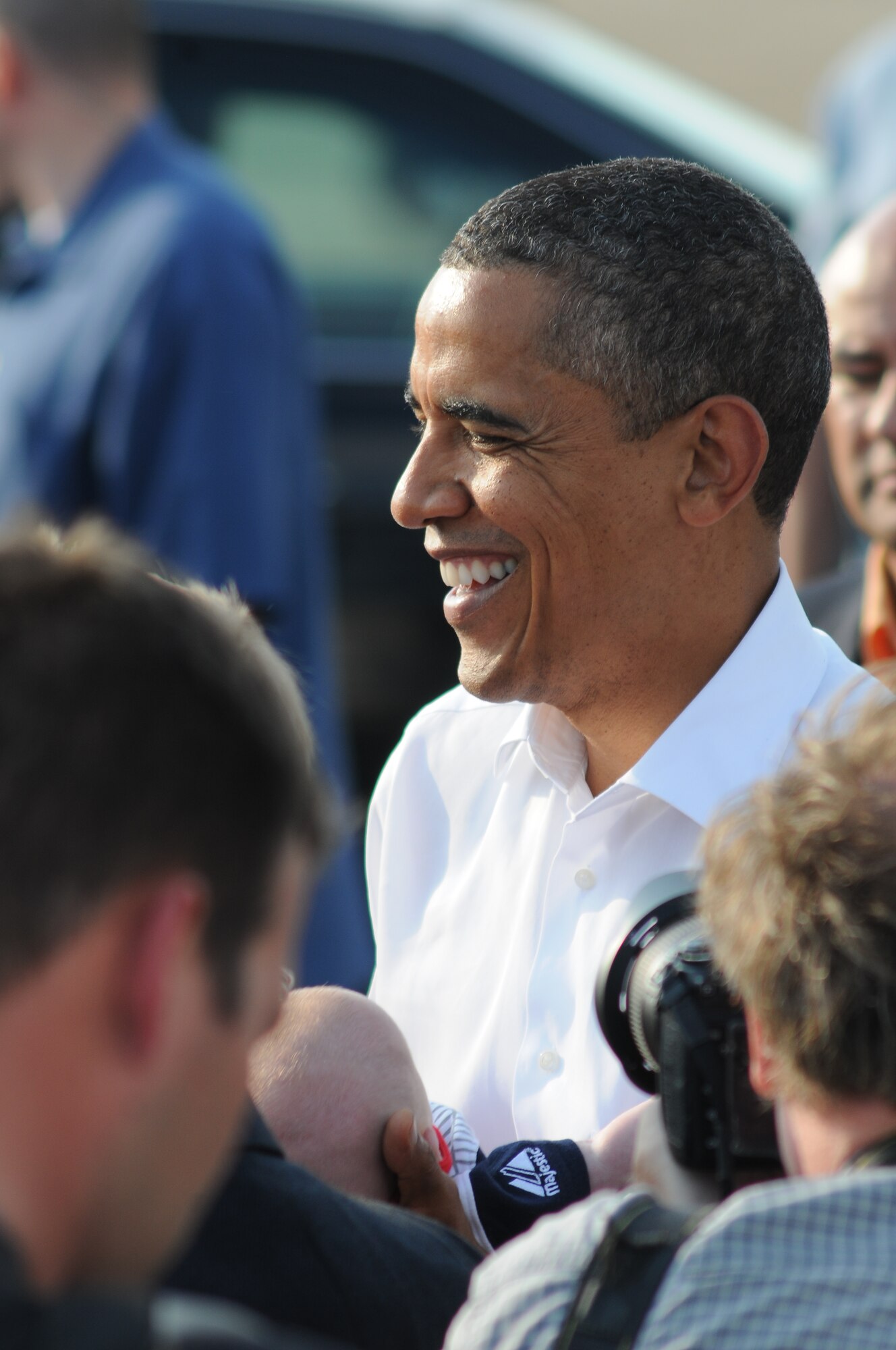 President Barack Obama visits Air Station Cape Cod on the way to Martha's Vineyard for his presidential vacation. (U.S Air Force Photo by Tech.Sgt. Jeffery Foster)