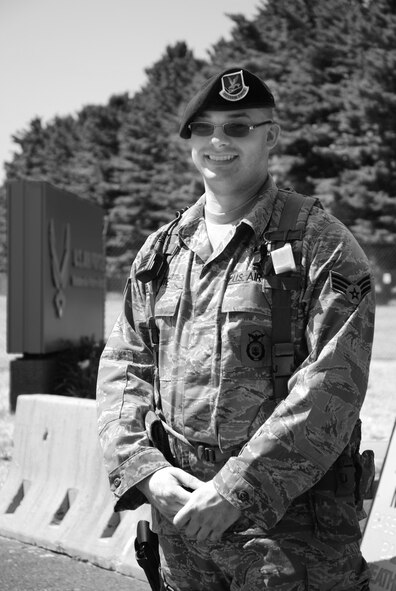 SrA. Elias Aponte Bronx, NY (US Air Force photo/SrA. Kelly Galloway)