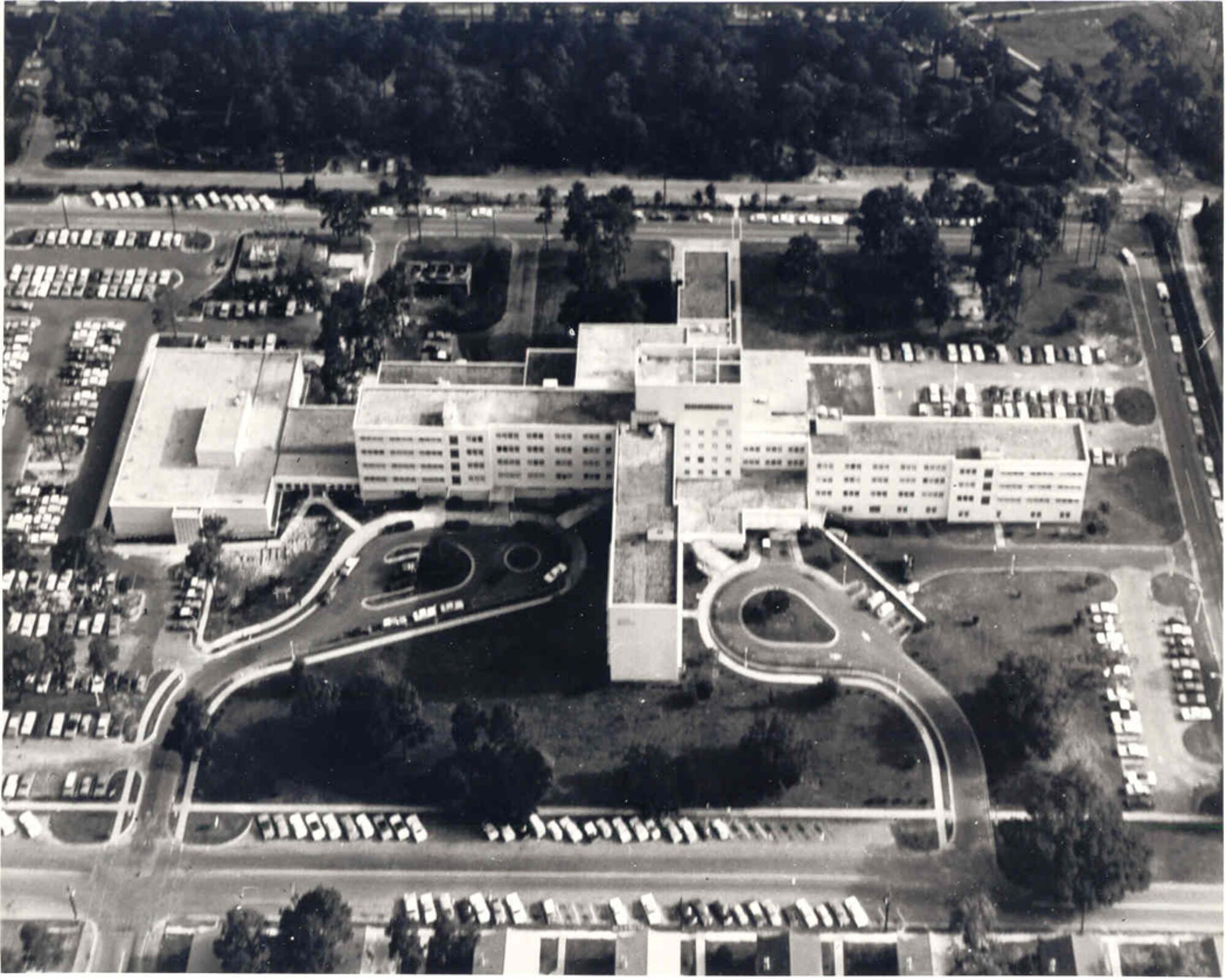 Keesler Medical Center, 1960s.  (Photo courtesy of 81st Training Wing History Office)