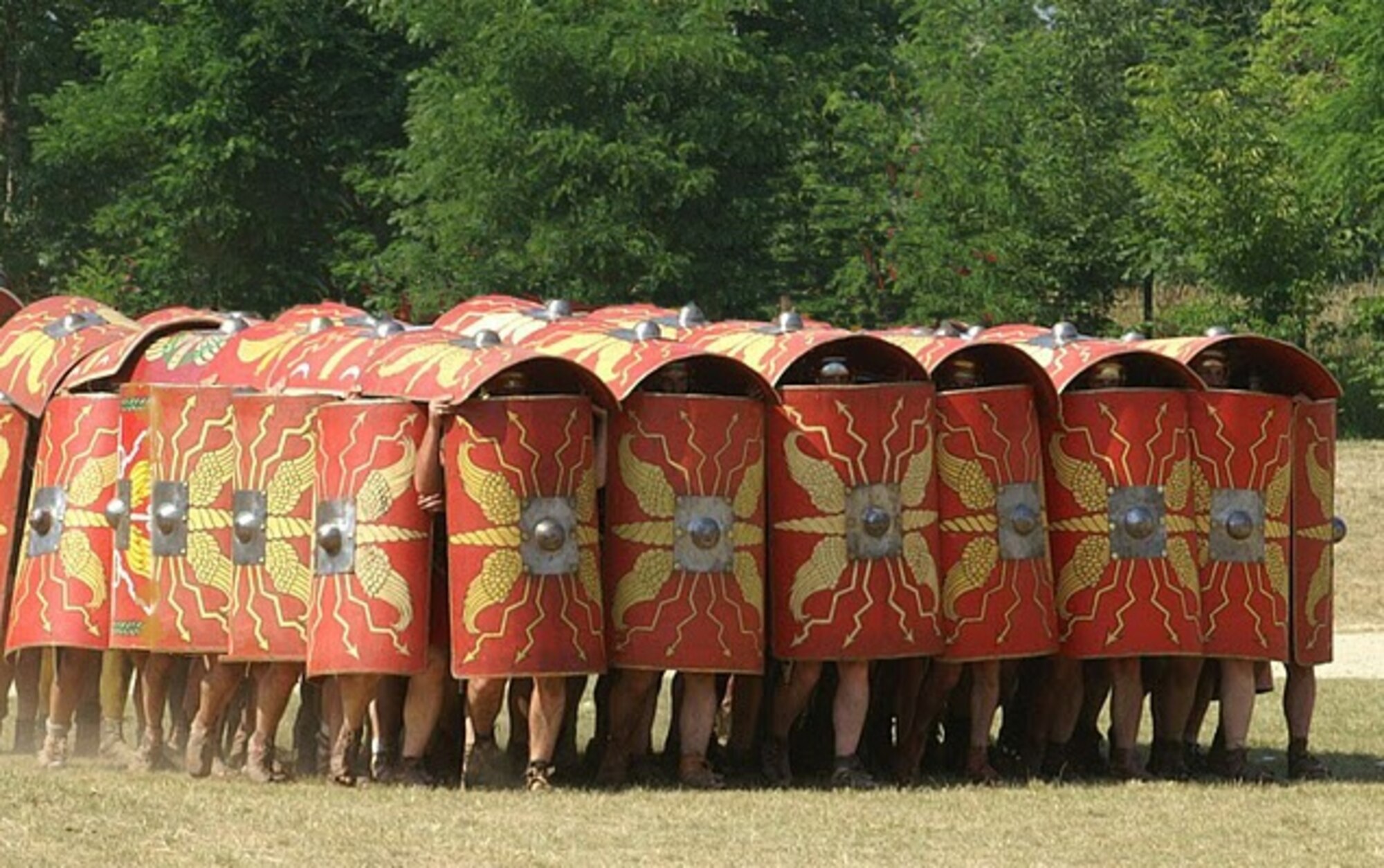 About 35 members of Europe’s oldest Roman group, the Ermine Street Guard, will demonstrate military tactics and combat formations during the annual Roman “Bread and Games” event that takes place Sept. 2-4 and 10 in Trier. Activities include Roman battles, stunt shows, displays and other entertainment. (Courtesy photo)