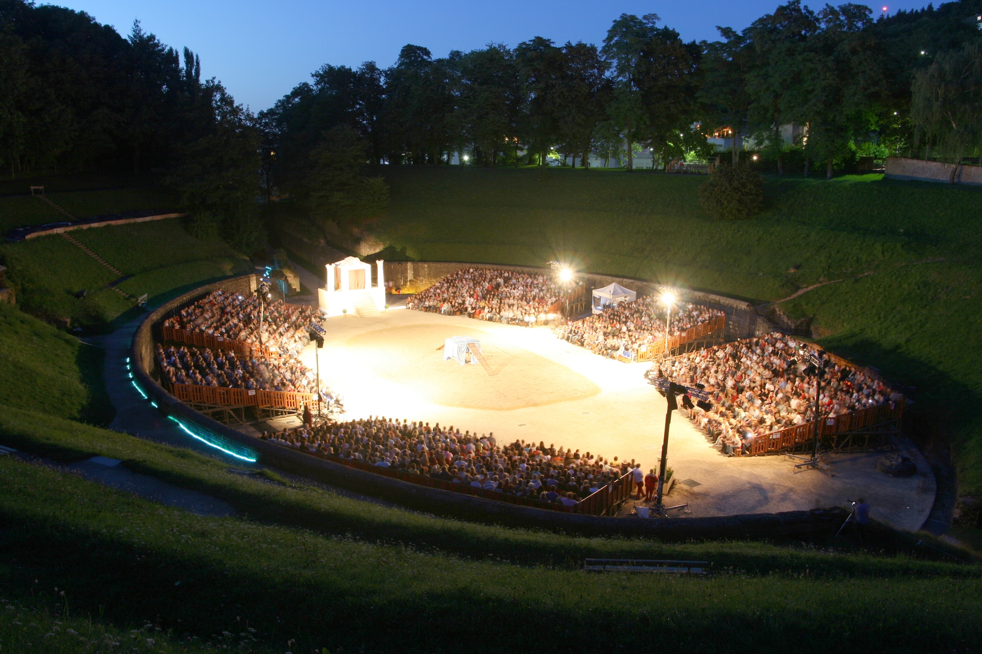 The Trier Amphitheater arena is the site for gladiator fights and stunt shows Sept. 2-4 and 10-11 during the “Bread and Games” event in Trier. Thousands of visitors arrive annually to attend and see the Roman performances.  Among this year’s highlights is a show called “Hercules and the Queen of the Amazons,” which tells the story of Greek hero who fought against the Amazons in the year 170 A.D. The performance offers gladiator fights and horse stunts. (Courtesy photo)