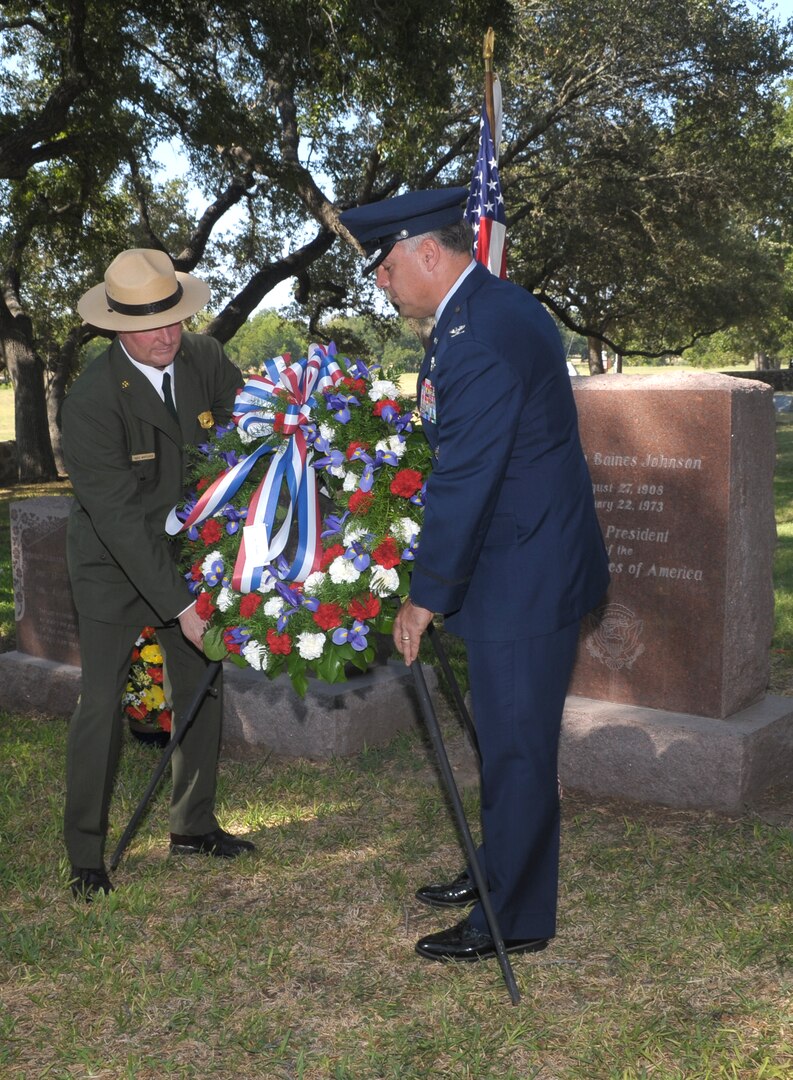 Col. Murphy: 'It has been a great privilege' > Joint Base San Antonio ...