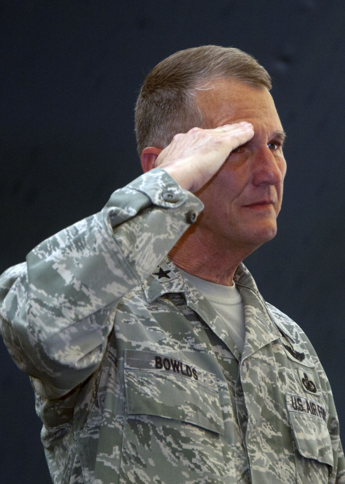 Farewell salute ESC commander prepares to retire > Air Force Base > Article Display