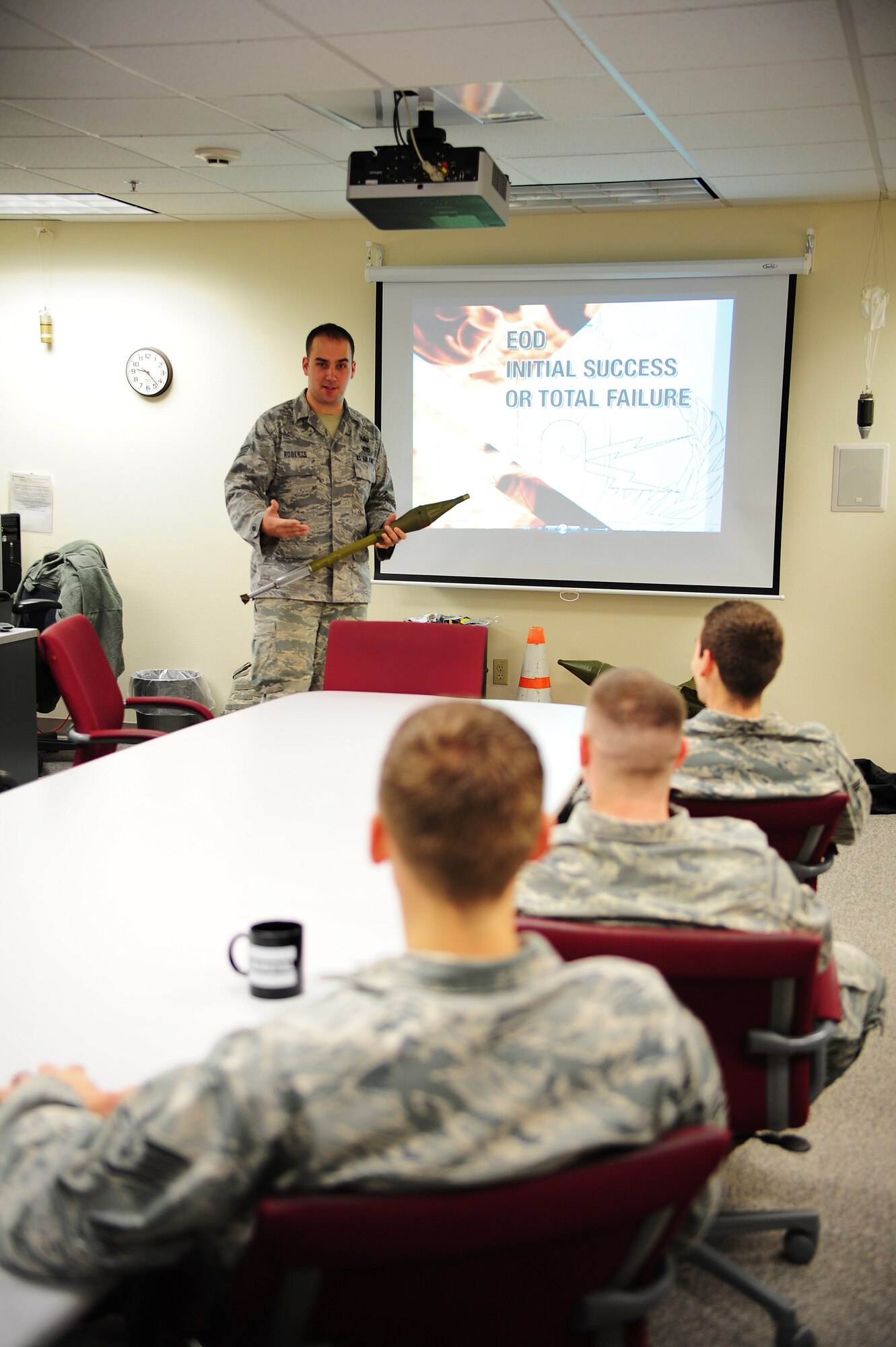 Staff Sgt. Andrew Roberts, 92nd Civil Engineer Squadron, briefs fellow Explosive Ordnance Disposal personnel on the fundamentals of EOD procedures and overall safety. (U.S. Air Force photo/Airman 1st Class Taylor Curry)