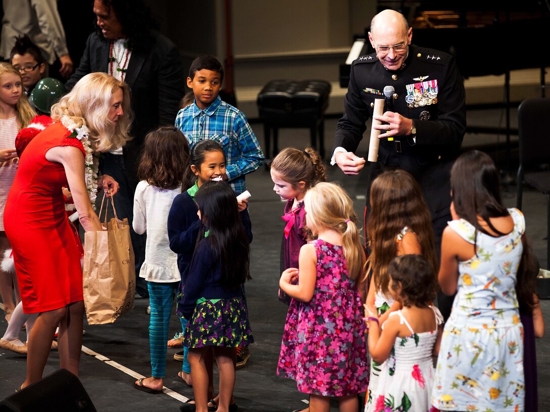 Colonel Scott D. Campbell, commanding officer, 15th Marine Expeditionary Unit, prepares himself for a battle sight zero shoot during Command Post Exercise II at Range 212A on Camp Pendleton, Nov. 28. The BZO is an adjustment made to the weapon’s optics that correctly aligns the weapon’s sight to the user. Command Post Exercise II focused on the unit’s ability to stand up an entire Command Operations Center quickly in the event the MEU is called to shore. Although the exercise included training for this specific event, CPEX II brought the Marines and sailors together by encouraging them to work as a team and build camaraderie among each other. (U.S. Marine Corps photo by Lance Cpl. Danny L. Shaffer II)::r::::n::::r::::n::::r::::n::