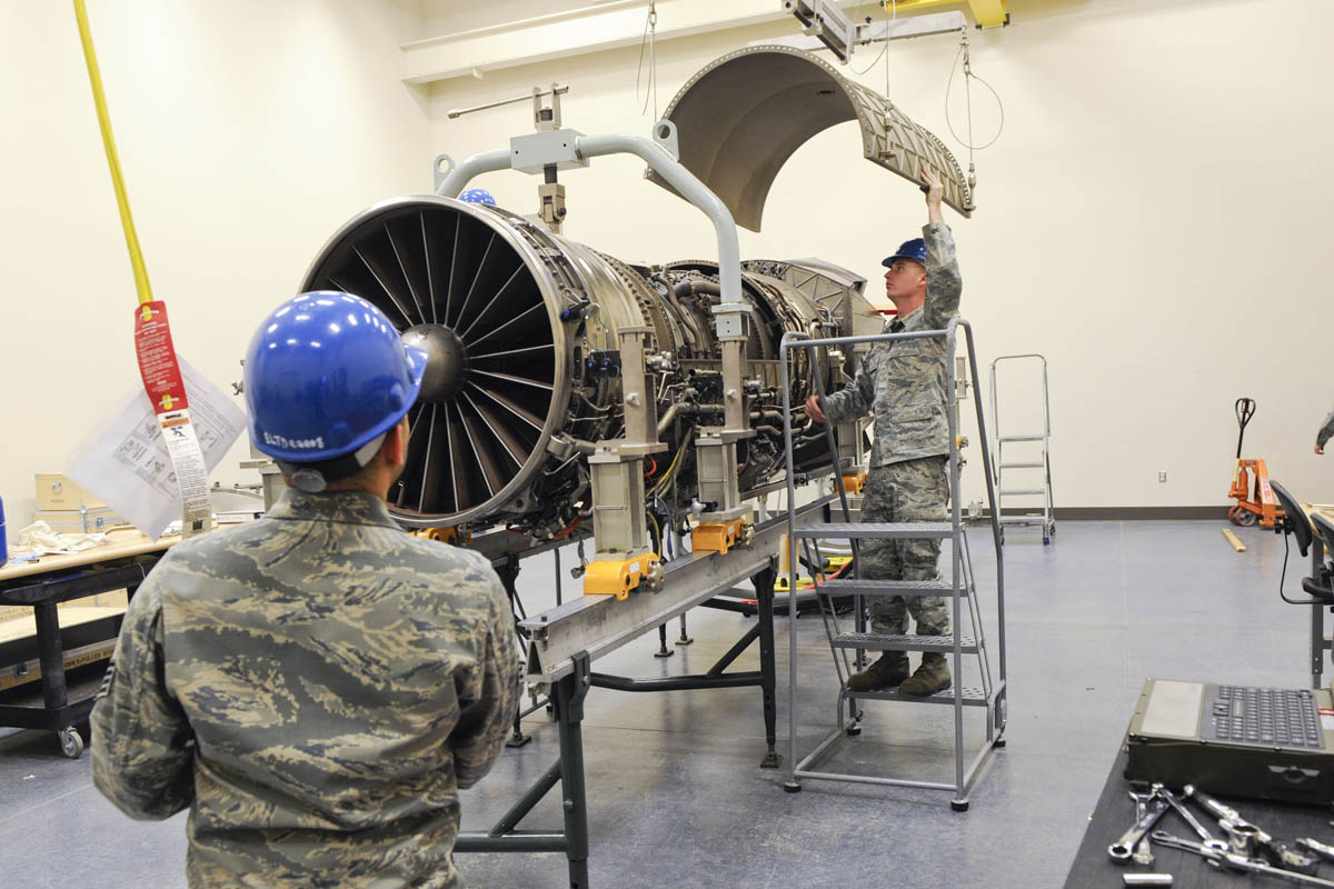 Field training division offers F-22 engine classes > Joint Base ...