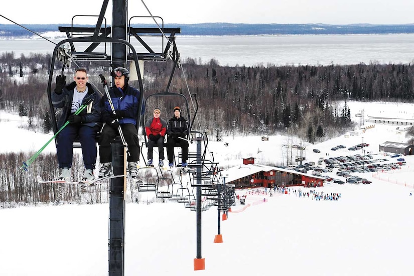...LET IT SNOW > Joint Base Elmendorf-Richardson > News Articles