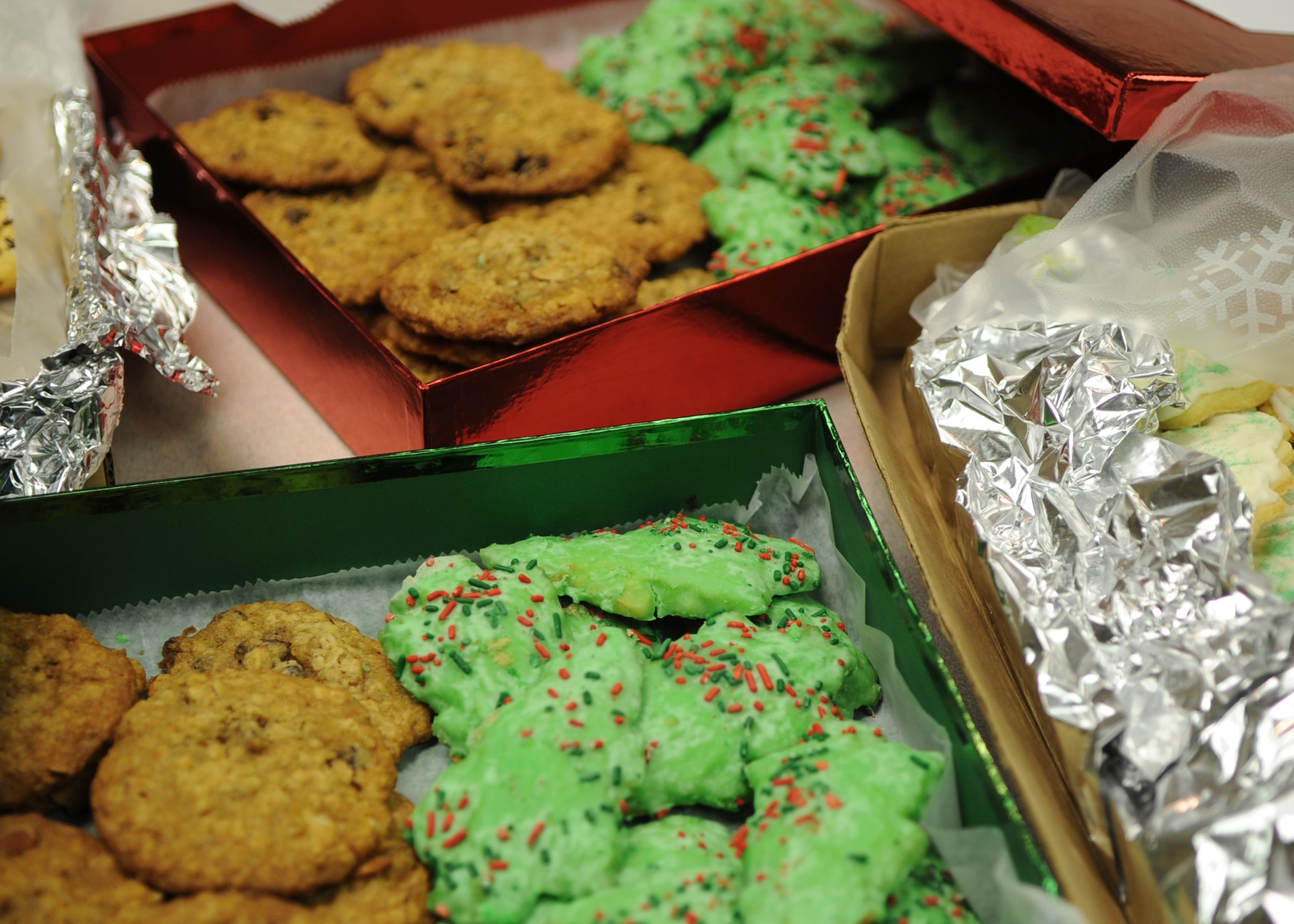 MINOT AIR FORCE BASE, N.D. – Team Minot volunteers collect cookie donations annually to be distributed to Minot Airmen living in the dormitories. Thousands of cookies were collected in three different locations. After cookies are gathered and divided into bags, Minot first sergeants pass the cookies out to the dormitory Airmen. (U.S. Air Force photo/Senior Airman Ashley N. Avecilla)