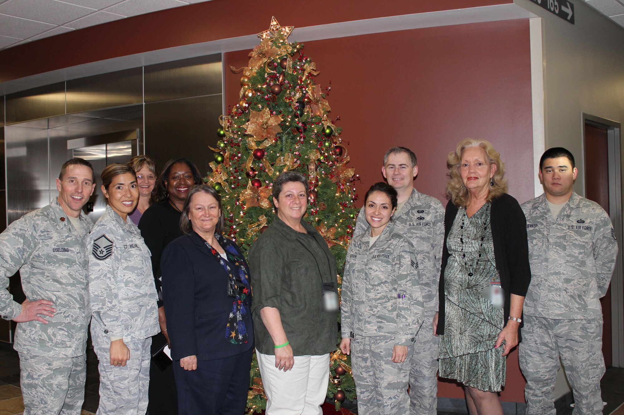 ARPC exceeds CFC goal > Air Reserve Personnel Center > Article Display
