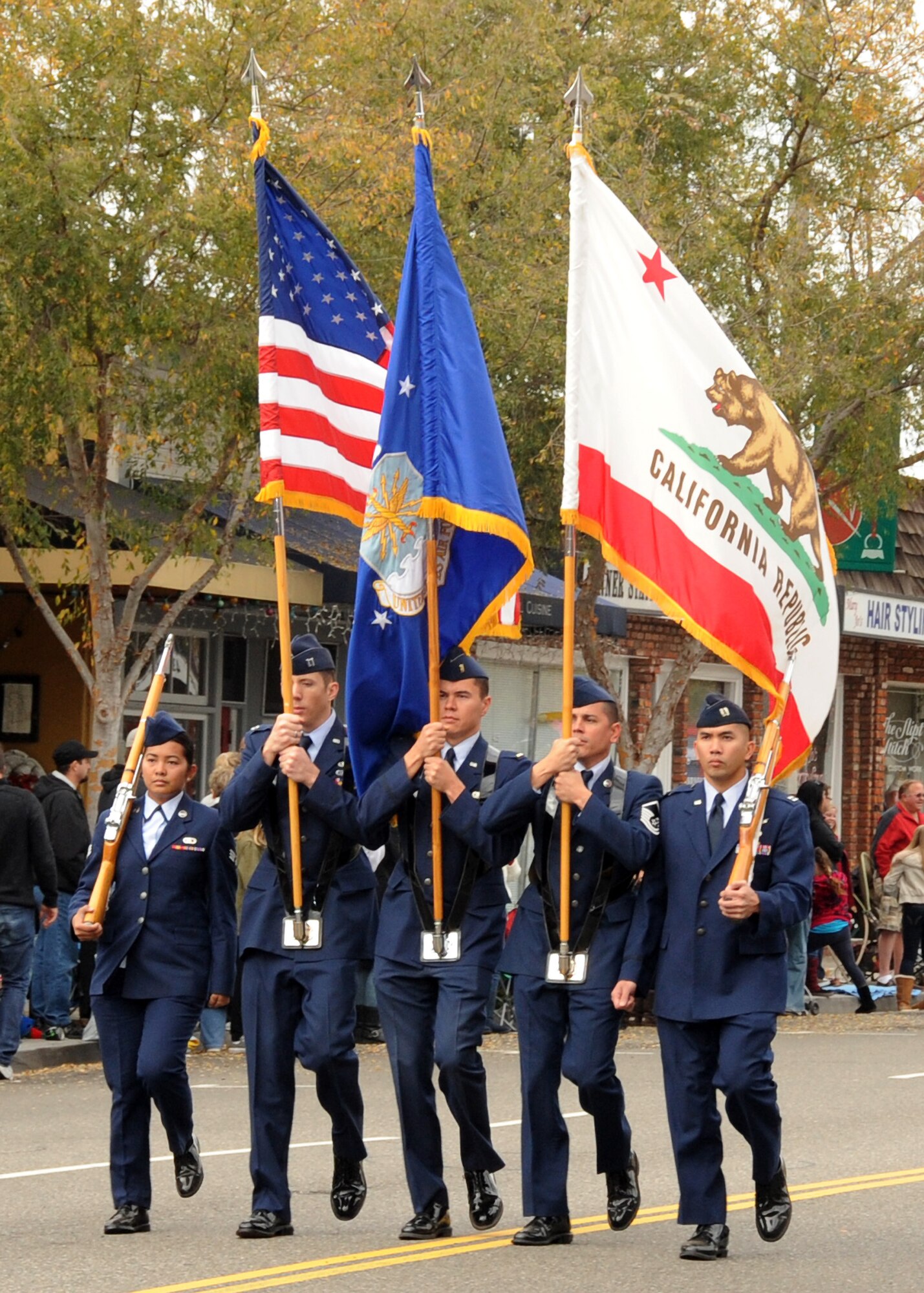 LAAFB Represented in El Segundo Holiday Parade > Los Angeles Air Force