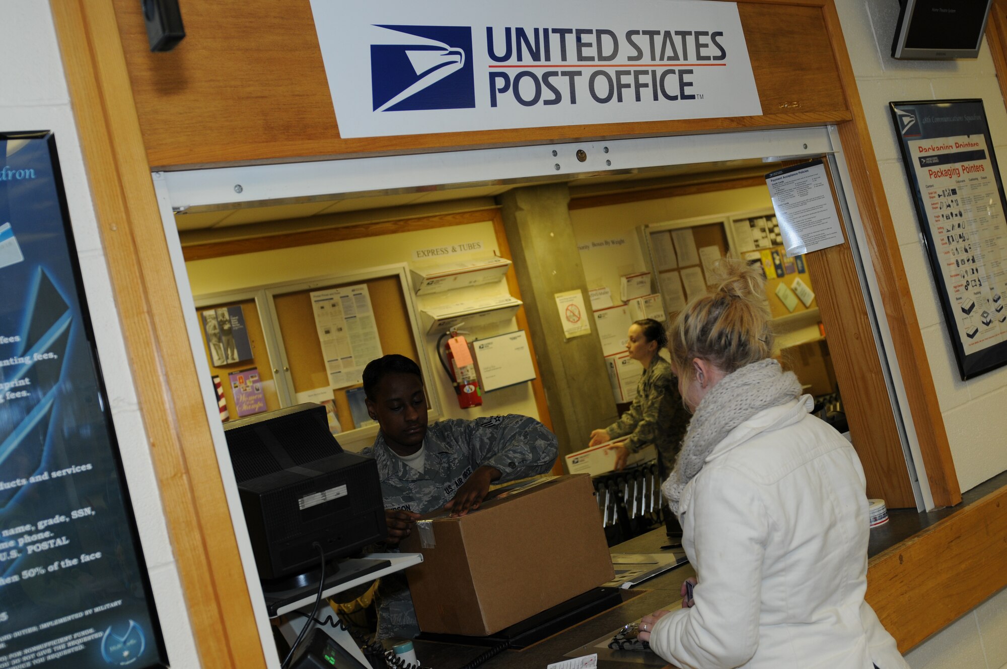Post office gives Santa a helping hand > Royal Air Force Lakenheath