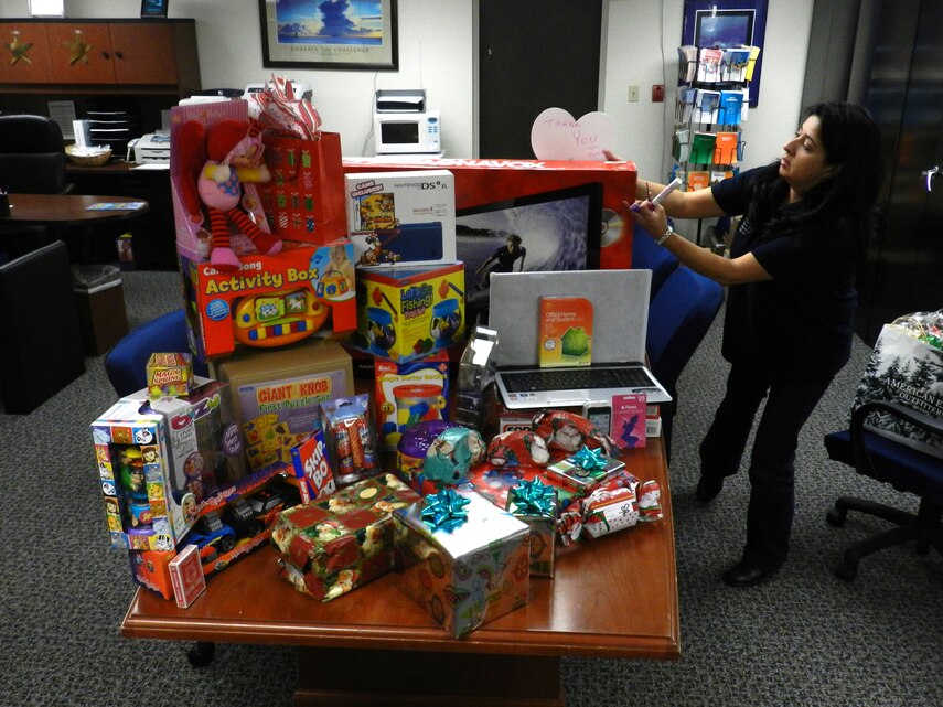 Warrior spirit restores stolen Christmas > United States Marine Corps