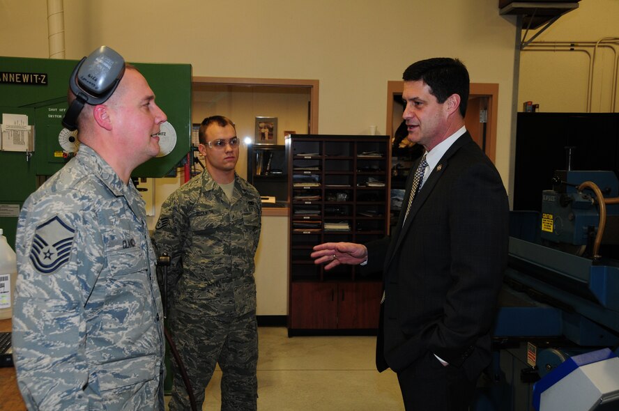 Congressman Cravaack visits with Airman from the 148th Fighter Wing, Maintenance Squadron, sheet metal and fabrication shop located in Duluth, Minn.  Congressman Cravaack is visiting the 148th FW less than one month after being sworn into office.  (U.S. Air Force photo by Master Sgt. Ralph J. Kapustka)  (Released)
