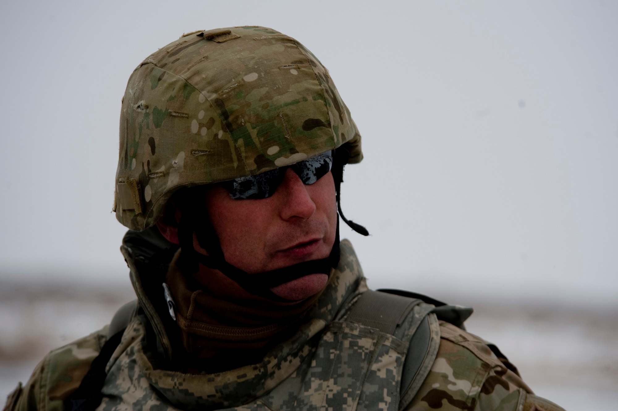 Lt. Col. Stacy Maxey, Combined Joint Task Force 101, Headquarters Air Mobility Liaison Office observes as a C-17 Globemaster III air delivers bundles of fuel to Forward Operating Base Waza K'wah in the Paktika province of Afghanistan. The fuel was part of an air delivery to help sustain members of Task Force Currahee, 4th Brigade, 101st Airborne Division, whose only means of re-supply is through air delivery. Colonel Maxey was responsible to help coordinate the air delivery as well as to advise members of Task Force Currahee about C-17 air delivery capabilities and methods.(U.S. Air Force photo by Master Sgt. Adrian Cadiz) 
