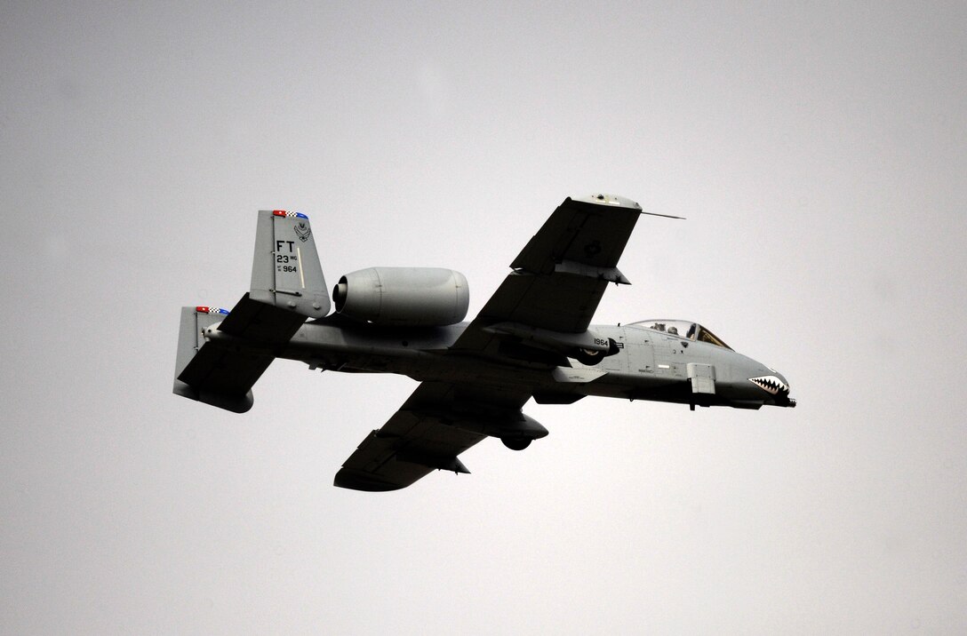 LANGLEY AIR FORCE BASE, Va. -- Maj. Dylan Thorpe, A-10 East Demonstration Team pilot from Moody Air Force Base, Ga., performs extreme aerial maneuvers during the demo team practice certification Feb. 1. The A-10, Viper West Coast and F-22 demonstration teams met for three days to receive annual certification from the commander of the Air Combat Command. (U.S. Air Force photo/Staff Sgt. Dana Hill) (RELEASED)