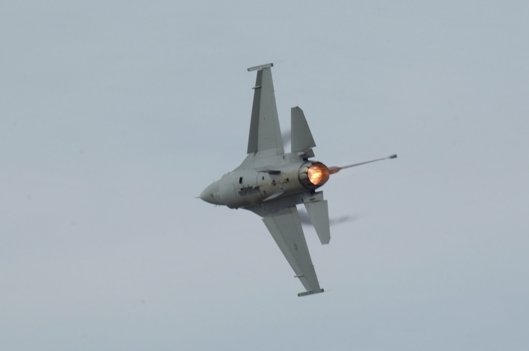LANGLEY AIR FORCE BASE, Va. – Capt. Garrett Dover, 388th Viper West Coast Demonstration Team flight commander, showcases the F-16 Falcon’s high maneuverability Feb. 2, during an annual Air Combat Command certification. The F-16 can locate targets in all weather conditions and detect low-flying aircraft. (U.S. Air Force photo/Airman 1st Class Racheal Watson)(RELEASED)