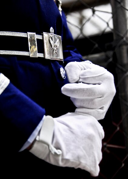 A honor guard member holds his rifle prior to the 919th Special Operations Wing assumption of command ceremony Feb. 5 at Duke Field, Fla. Col. Andy Comtois assumed command of the Air Force Reserve’s most decorated wing in the formal ceremony in front of hundreds of Airmen and distinguished visitors.   (U.S. Air Force photo/Tech. Sgt. Samuel King Jr.)
