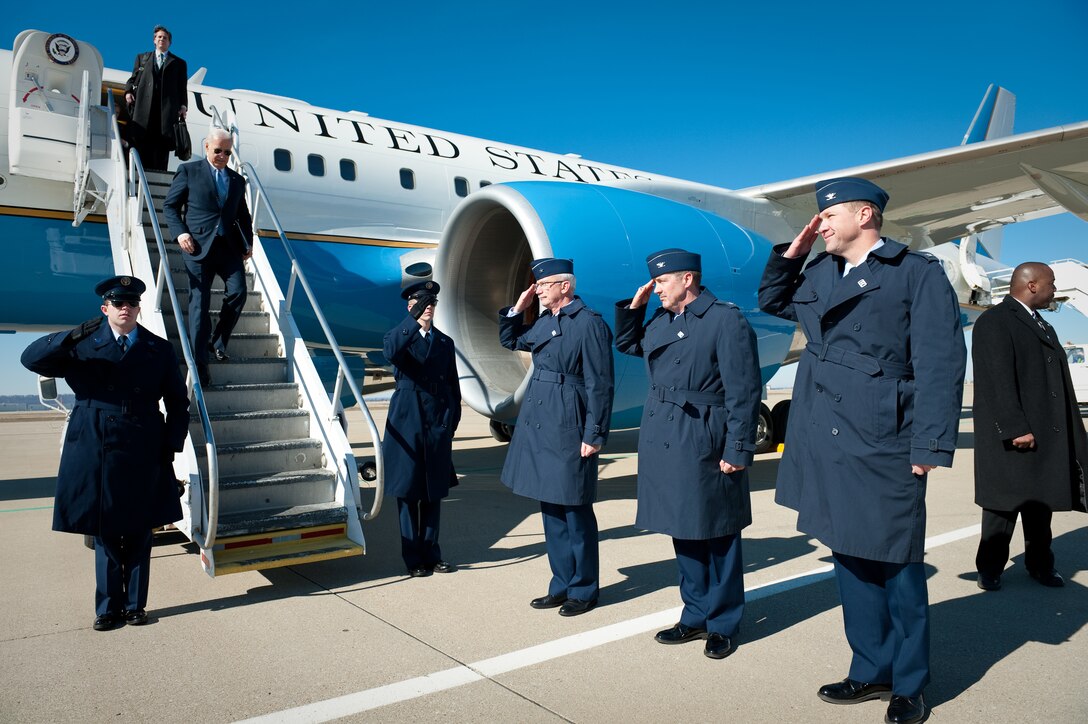 KENTUCKY AIR NATIONAL GUARD BASE, LOUISVILLE, Ky. -- Members of the Kentucky Air National Guard greet Vice President Joe Biden as he descends the stairs of Air Force Two at the Kentucky Air Guard Base in Louisville, Ky., on Feb 11, 2011. Pictured from left to right are Brig. Gen. Mark Kraus, Kentucky's assistant adjutant general for Air; Col. Greg Nelson, commander of the 123rd Airlift Wing; and Col. Steve Bullard, the wing's vice commander. Mr. Biden was in town to speak at the University of Louisville. (U.S. Air Force by Maj. Dale Greer)
